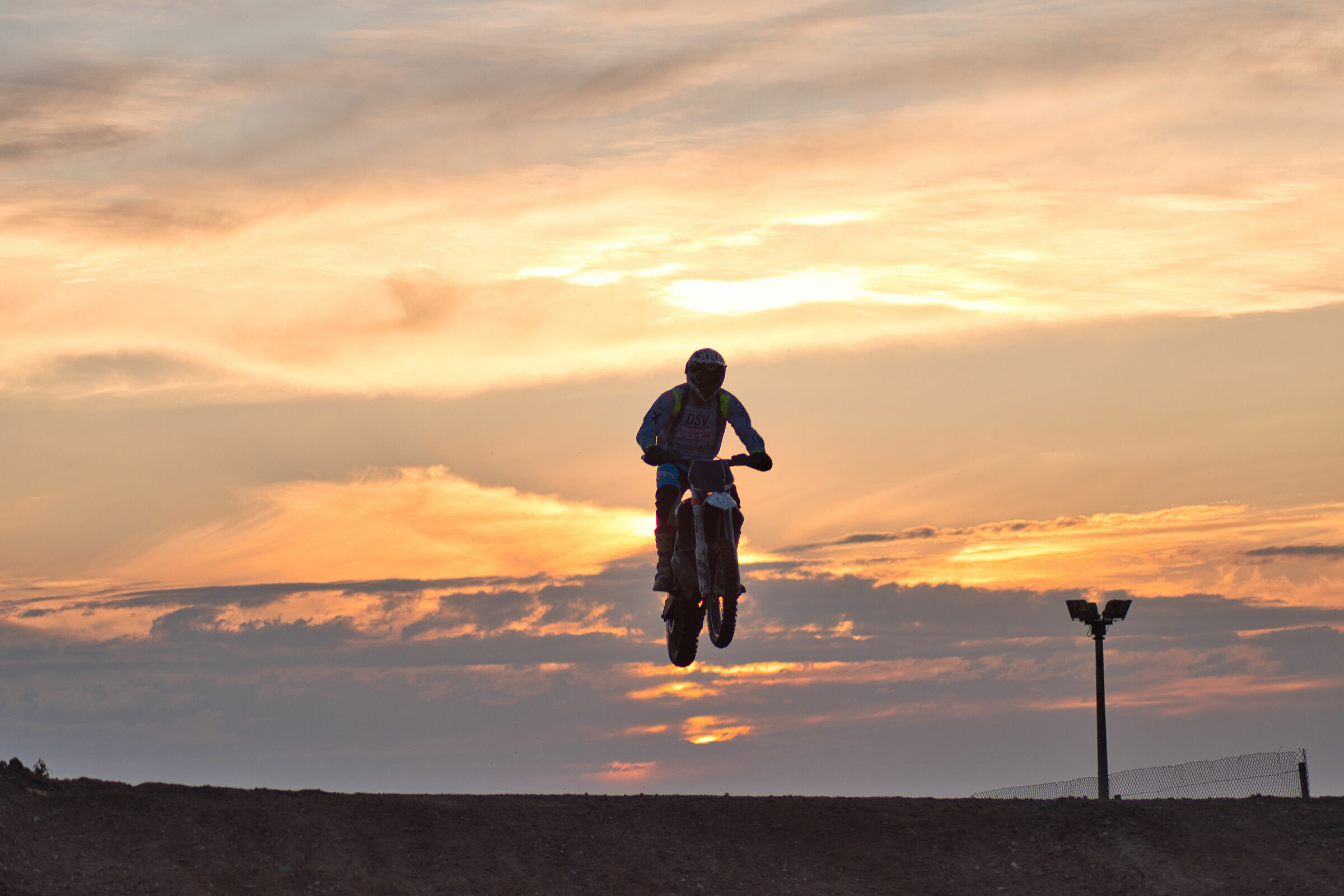 salto nel tramonto