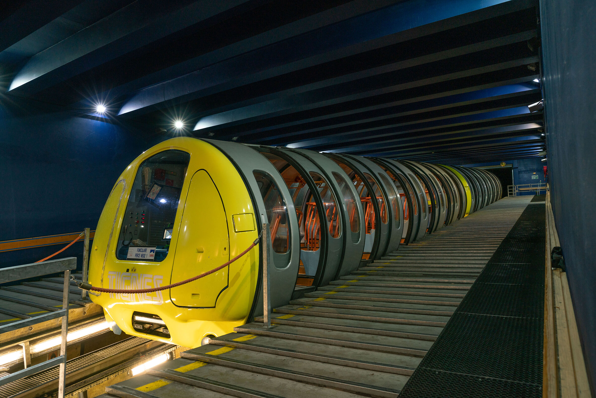 Tignes train from 2100 to 3032m