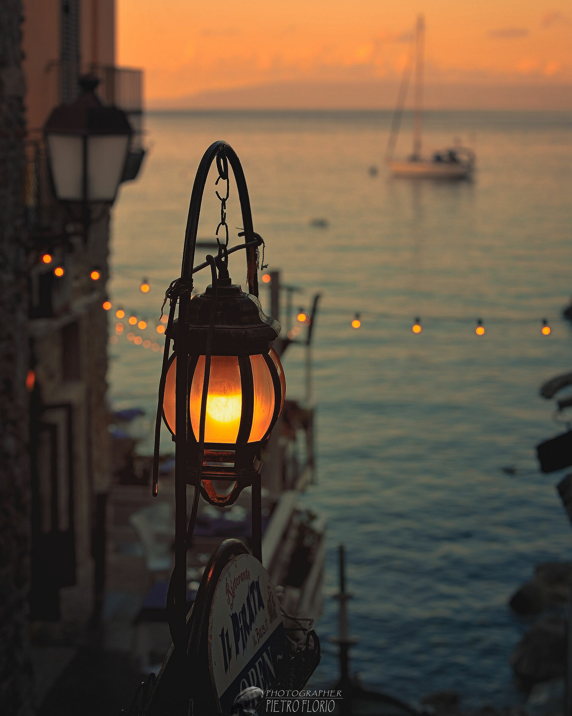 la lanterna sul mare