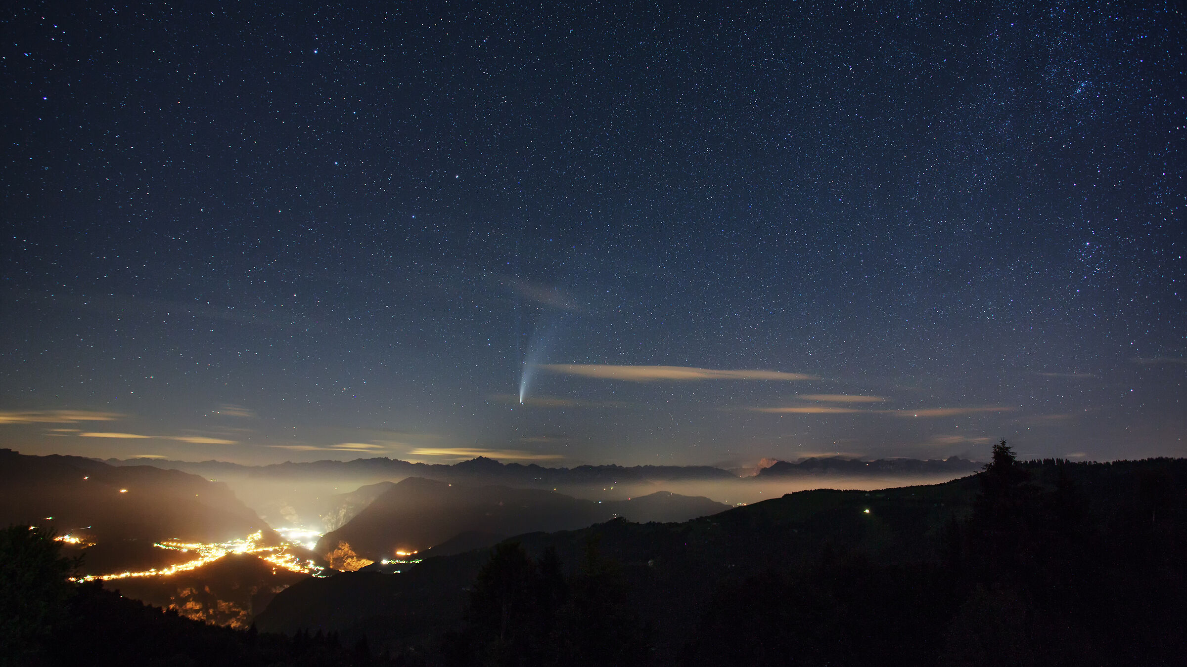Comet C/2020 F3 Neowise between Valsugana and Dolomites