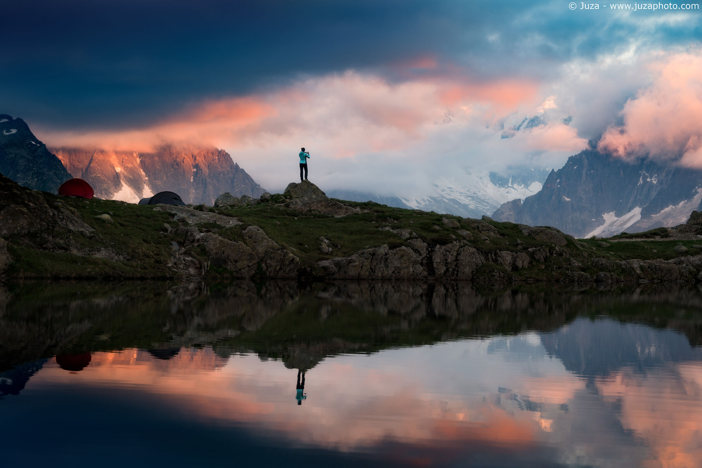Sunset over Lac Cheserys