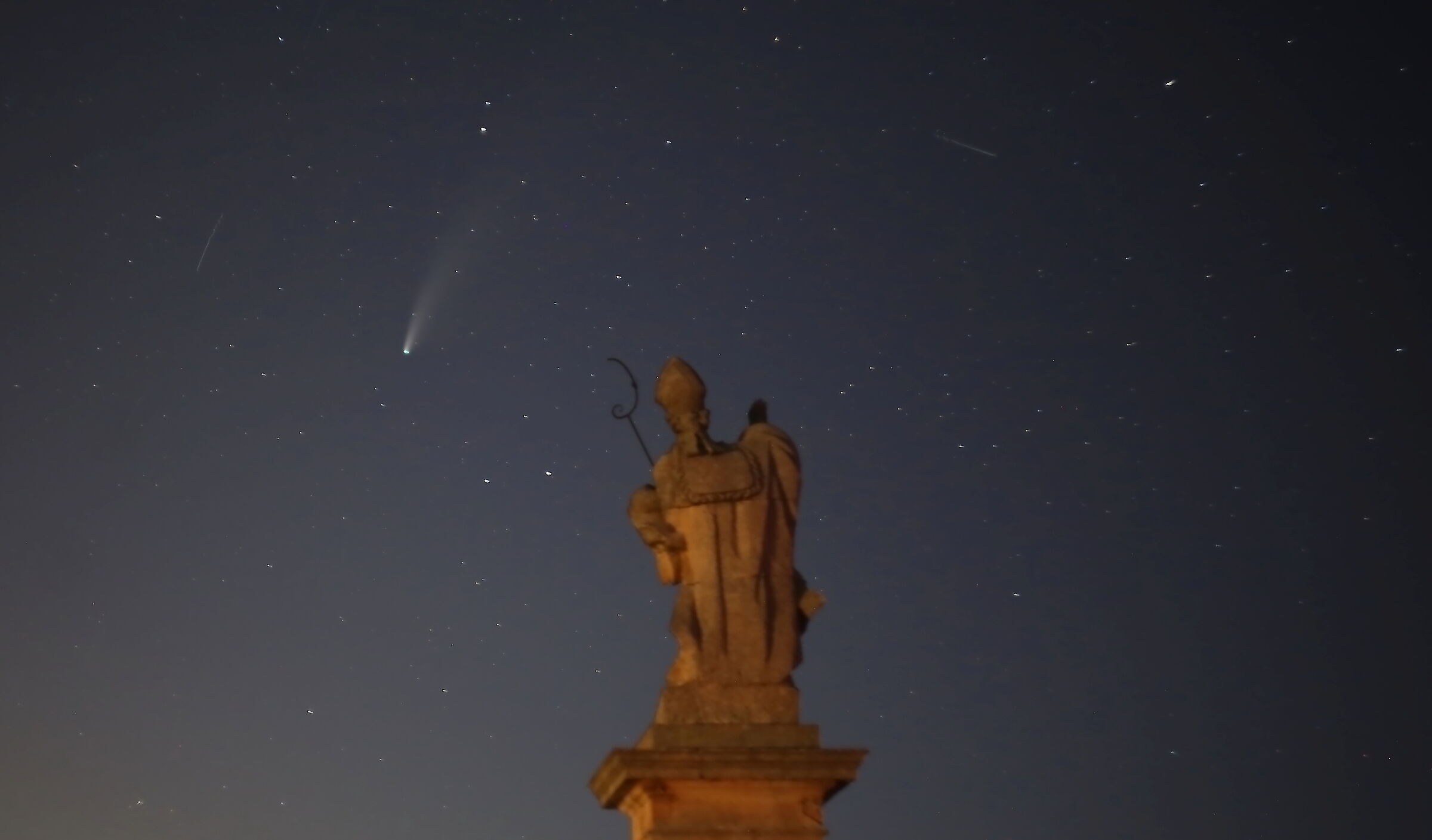 SANTO ORONZO-NEOWISE-METEORE