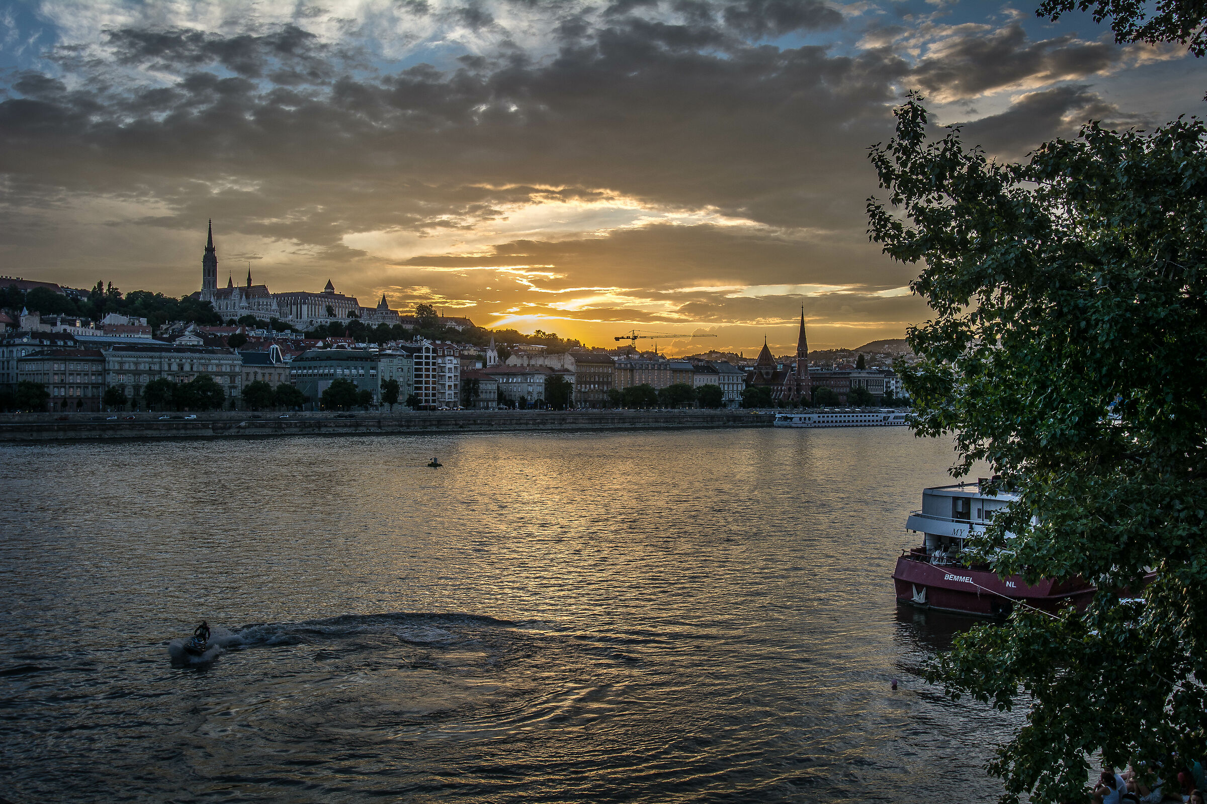 Tramonto a Budapest