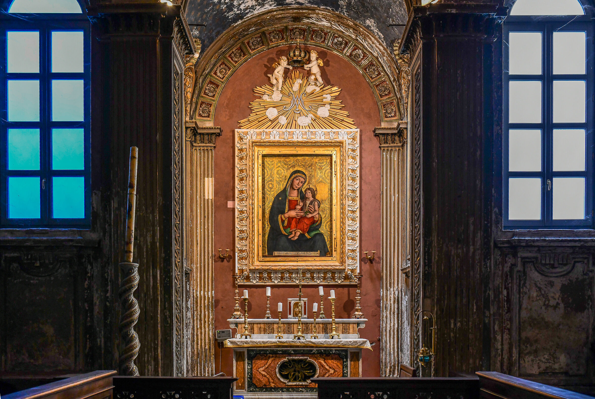 Roma-Basilica S.Maria Cosmedin,Madonna con Bambino