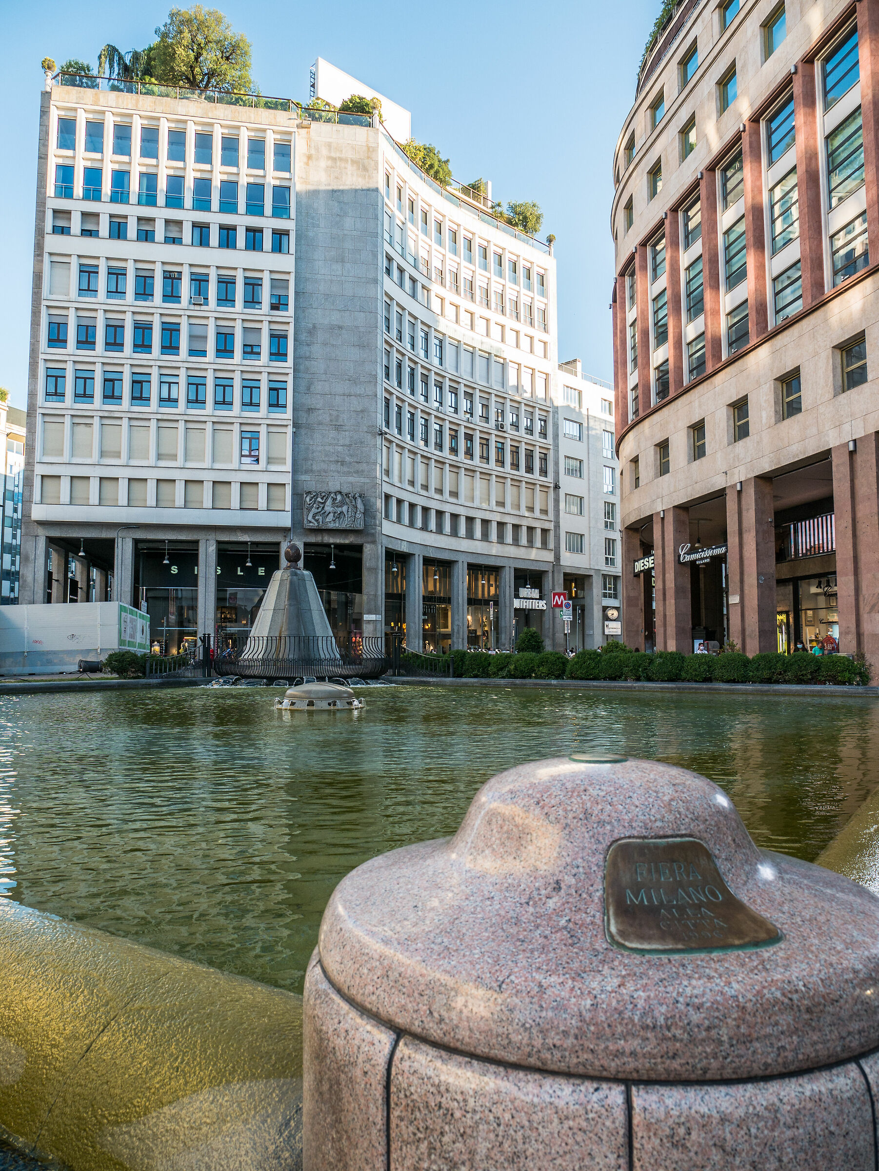 Piazza San Babila - Milan