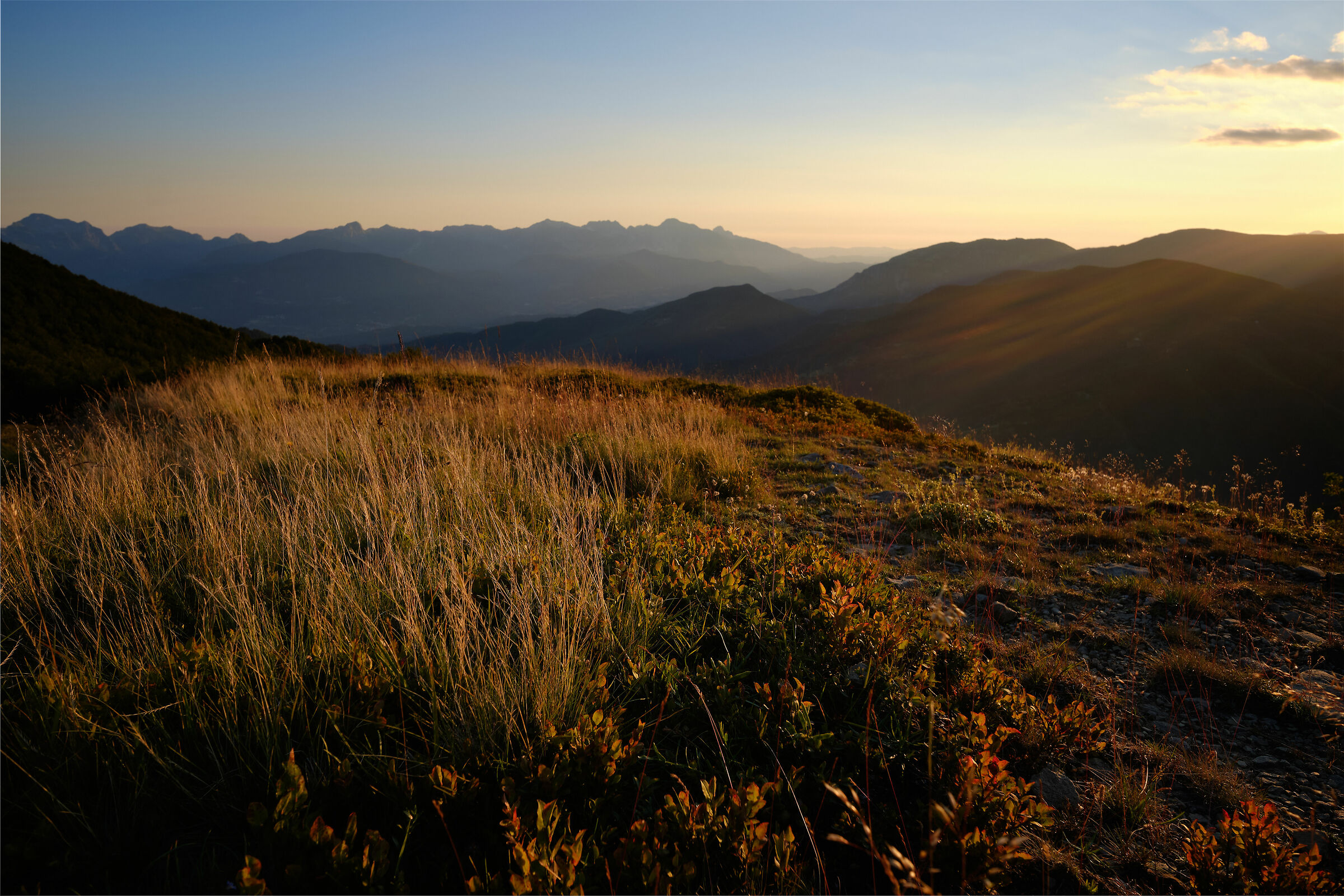 Last ray that caresses the mountain
