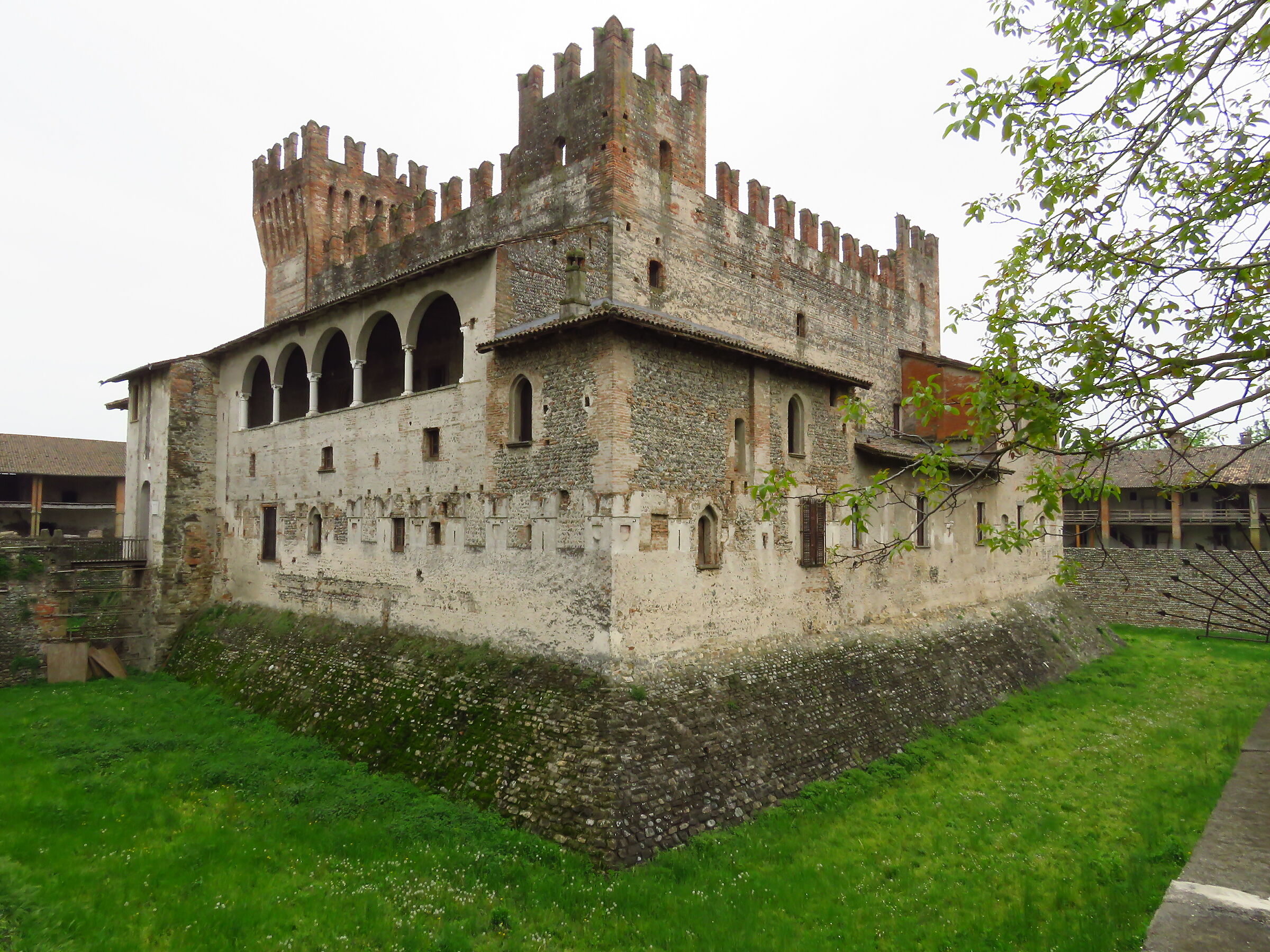 Malpaga Castle
