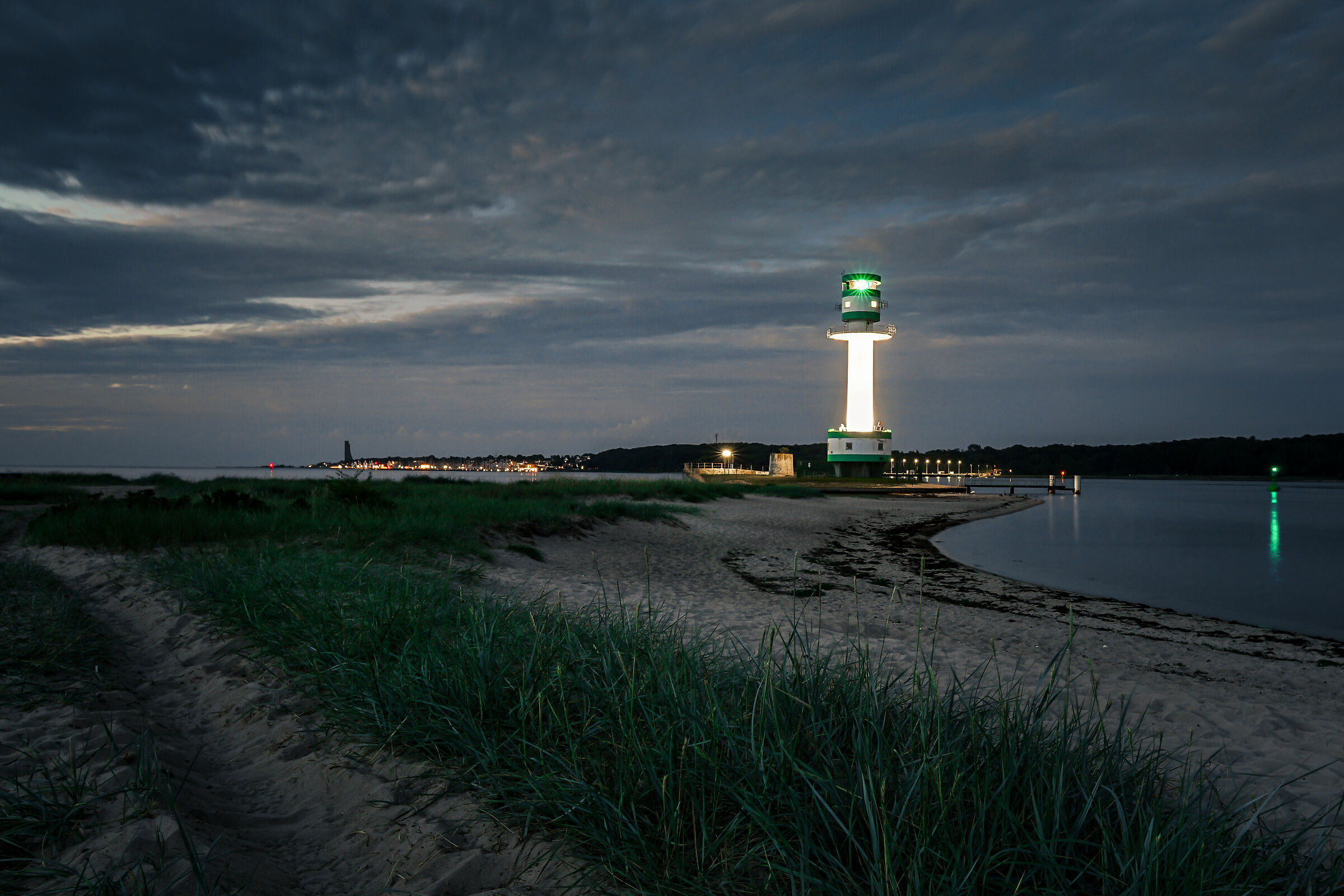 Lighthouse, New10