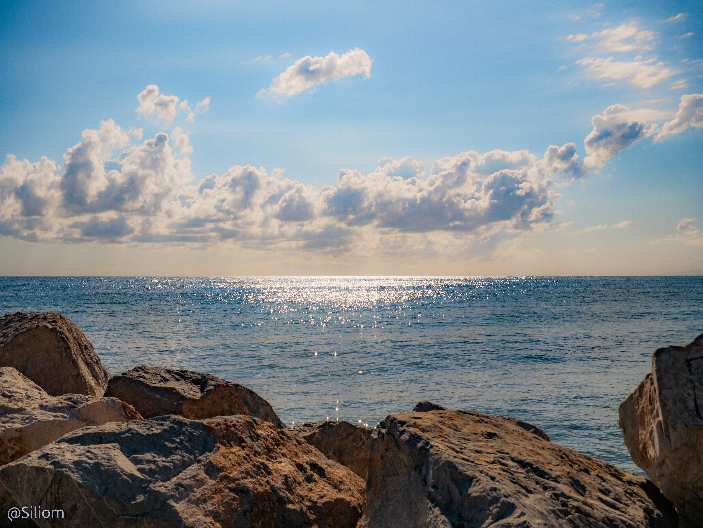 m'illumino d'immenso