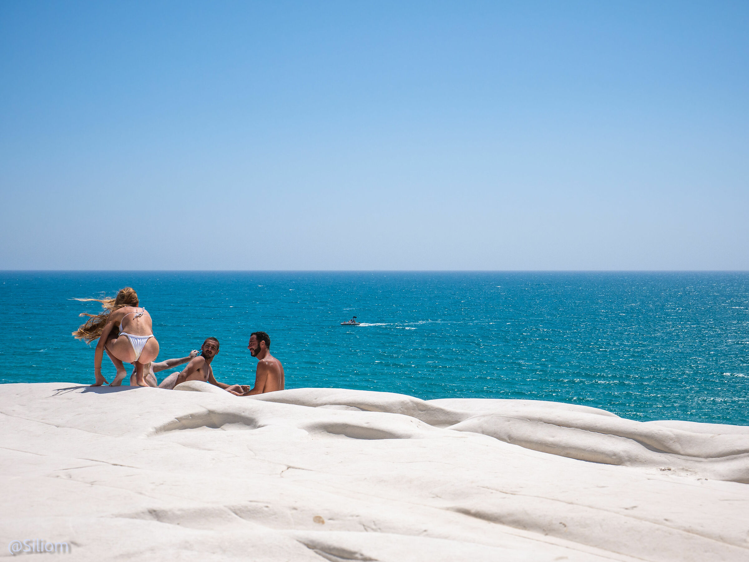 Il panorama sarebbe davanti...