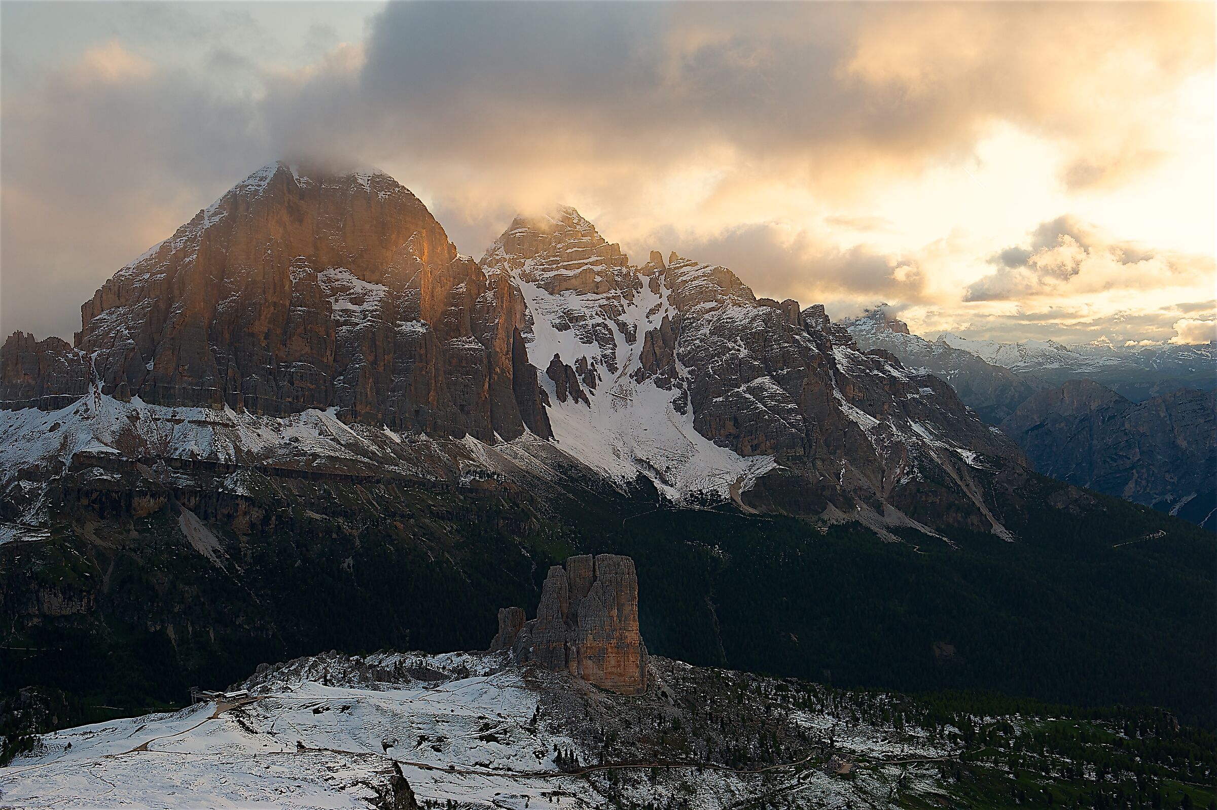 Tofana de Rozes and 5 Towers