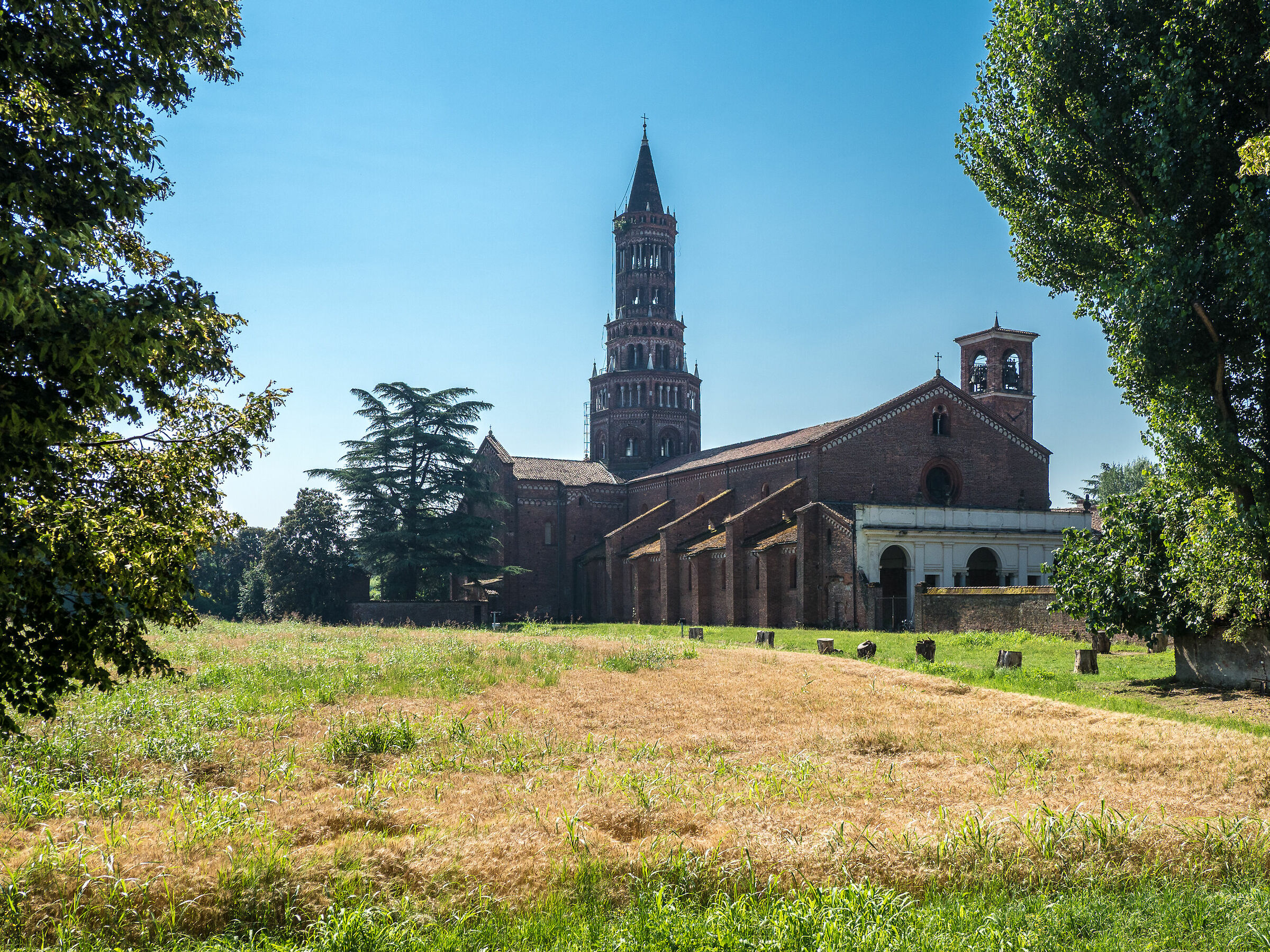 Abbazia di Chiaravalle (esterno)