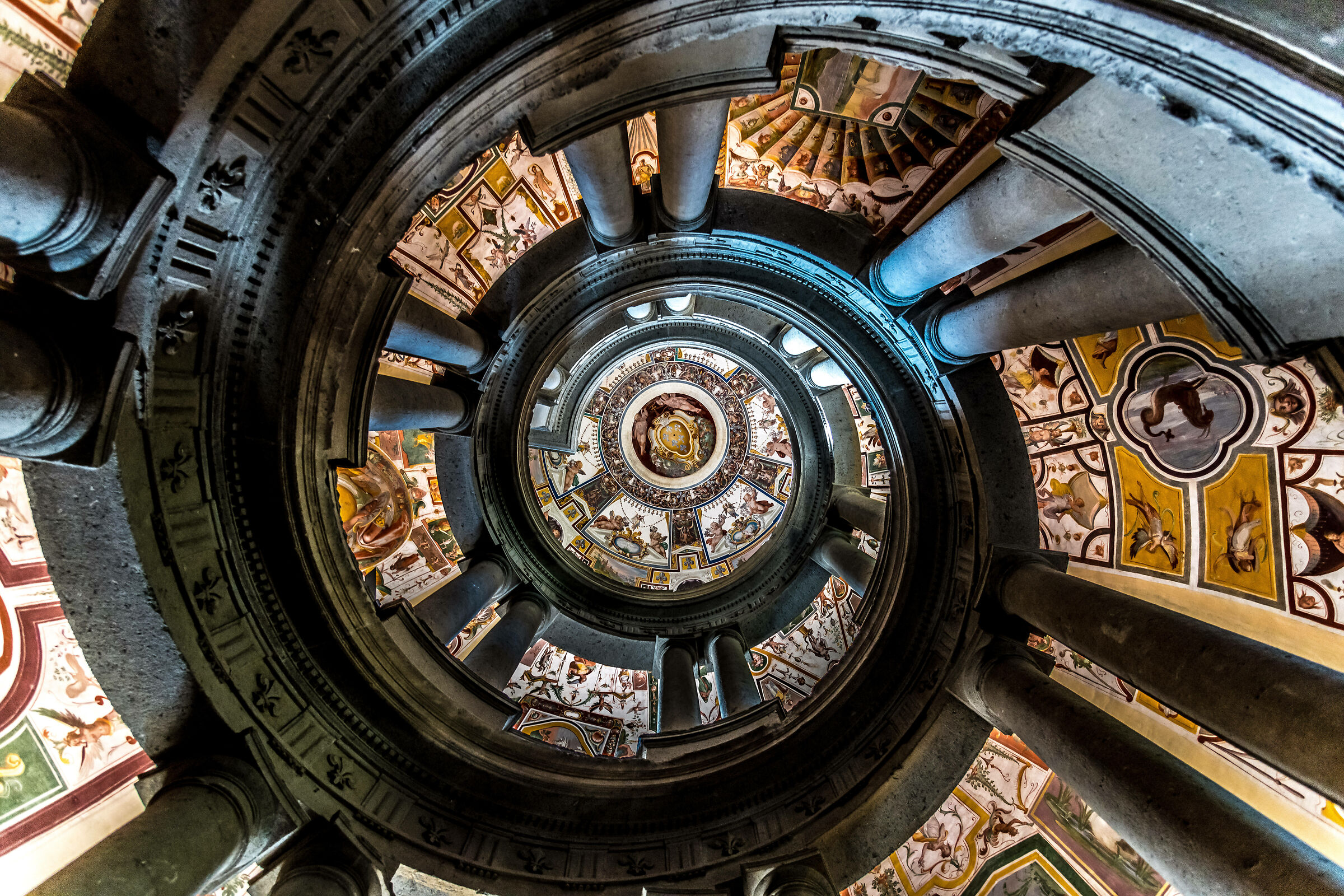 Palazzo Farnese, Soffitto a Cupola della Scala Regia