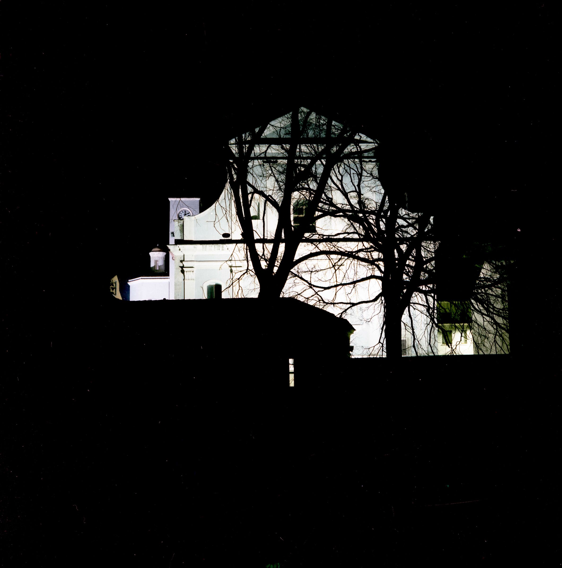 la chiesa di notte