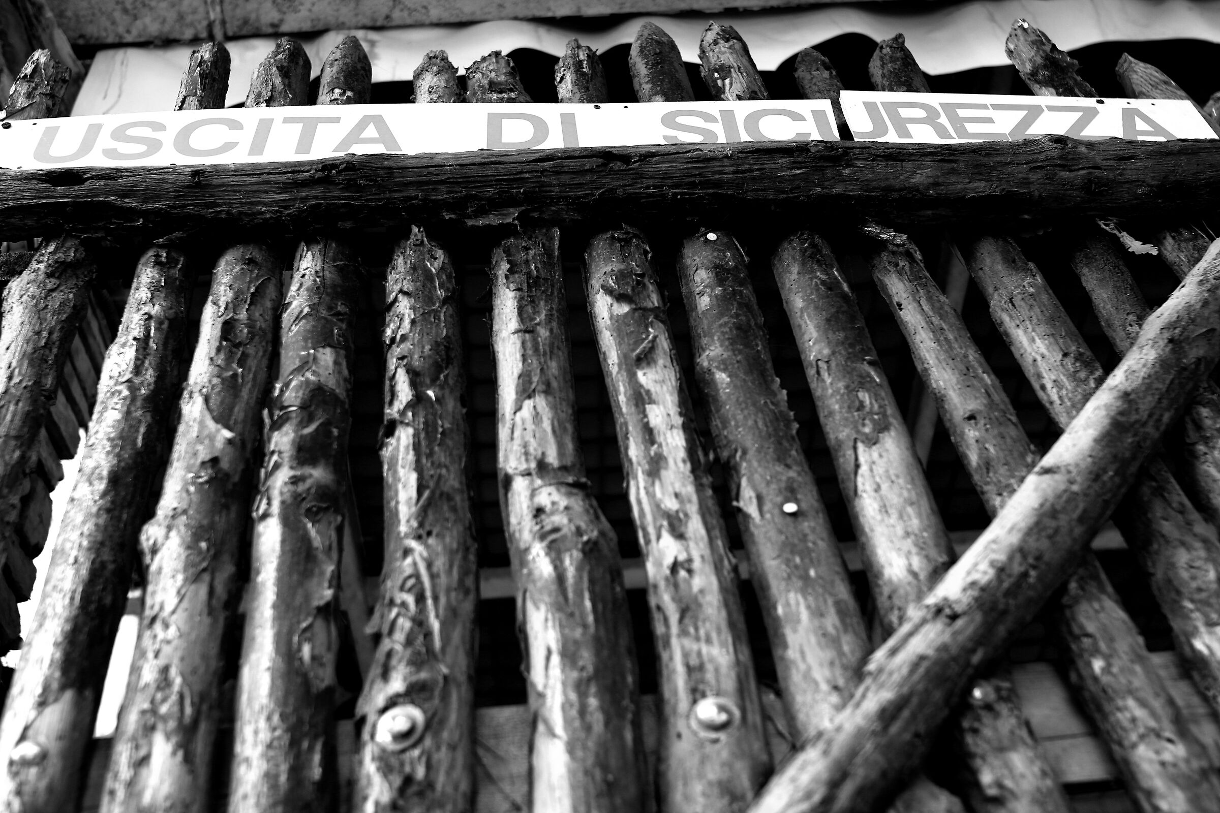 Vecchio ingresso di discoteca