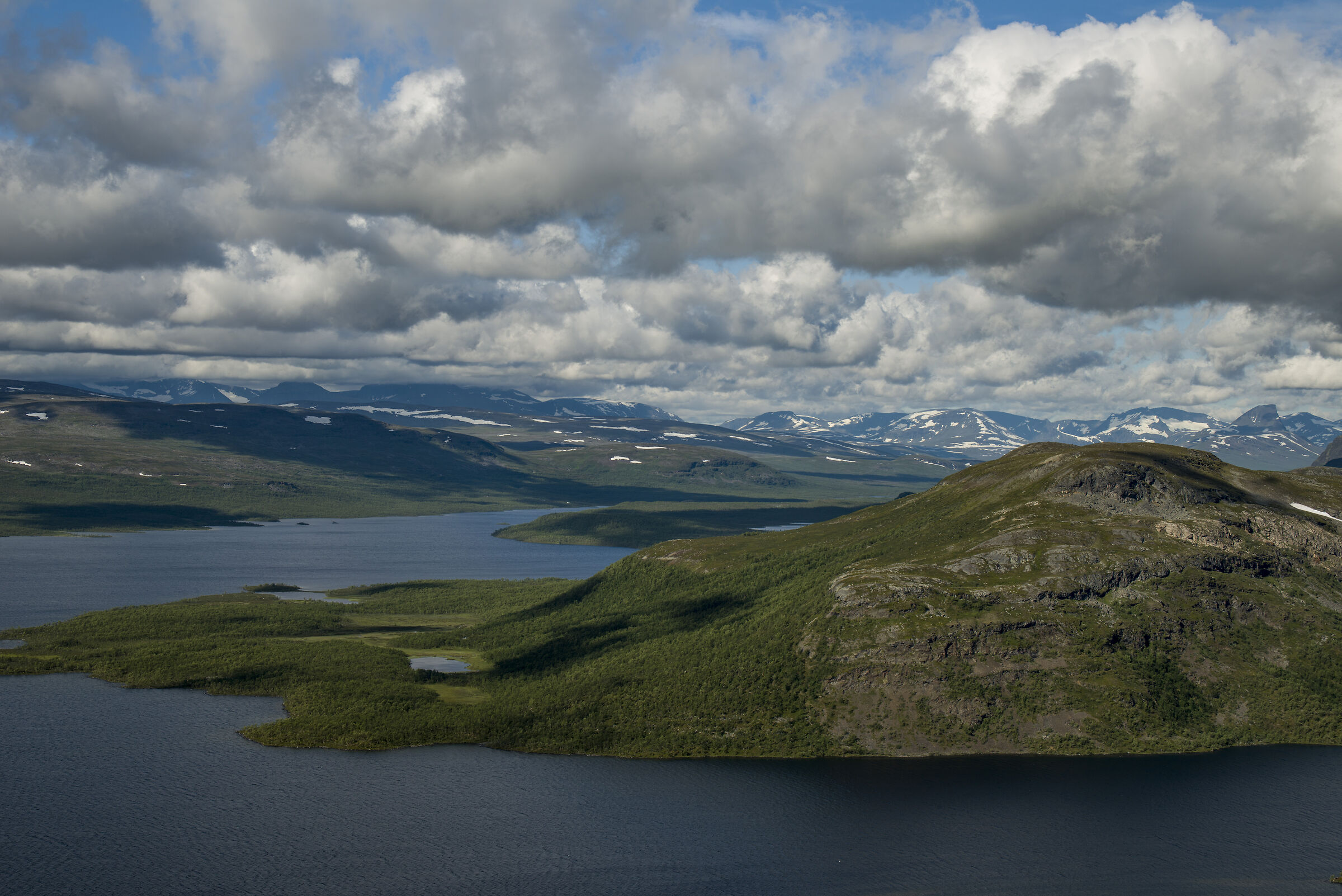 Paesaggio dalla montagna Saana
