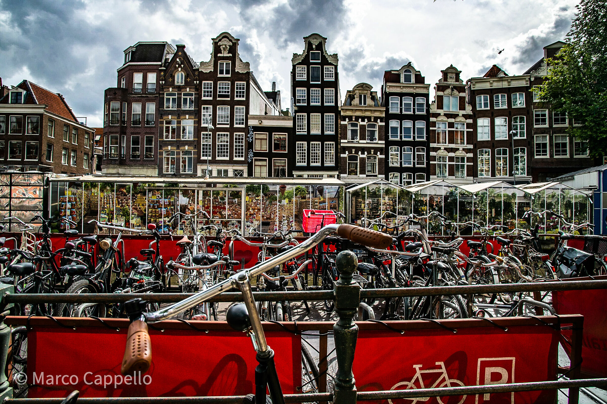 Parcheggio affollato