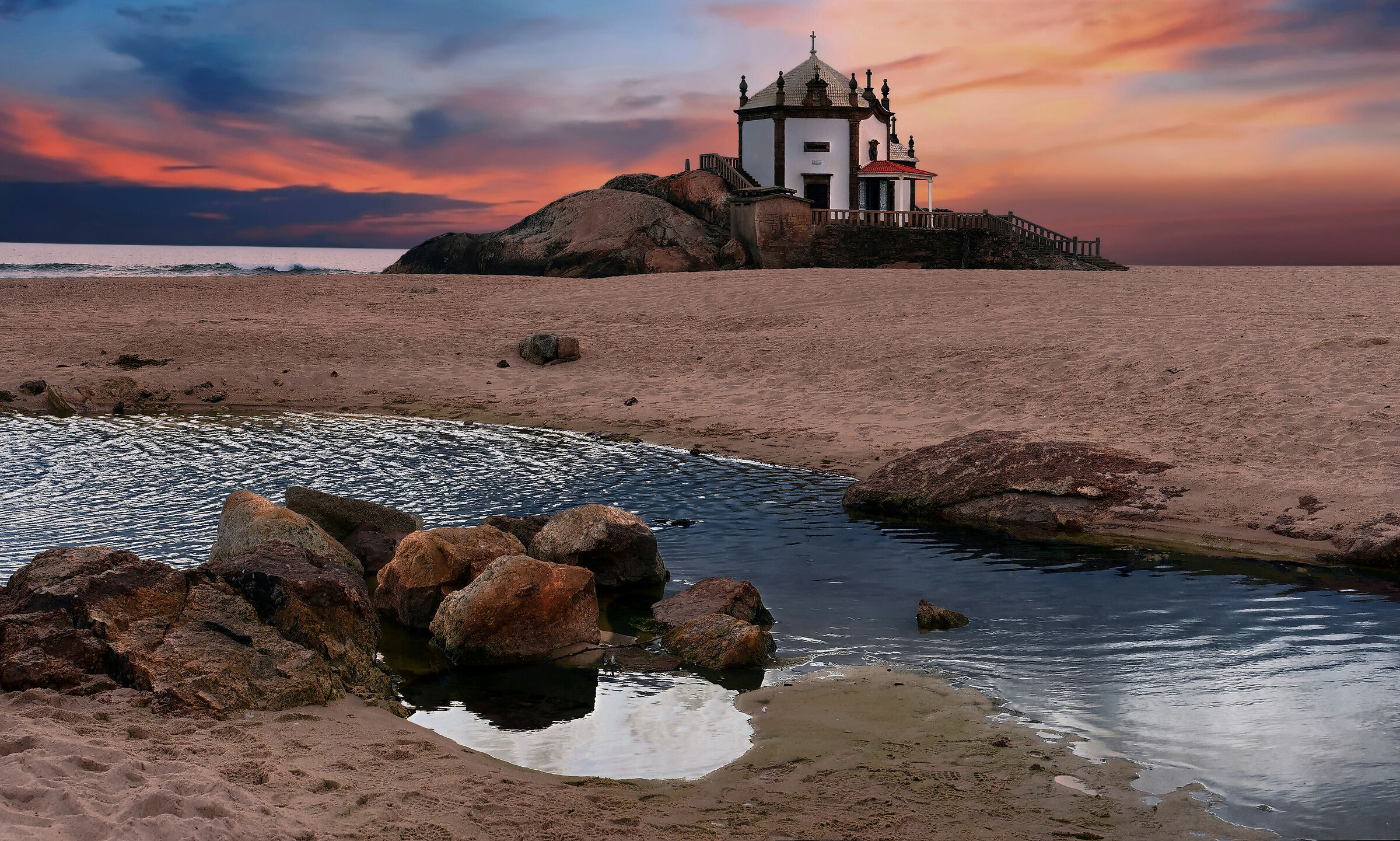 "Capela do Senhor da Pedra" Portugal