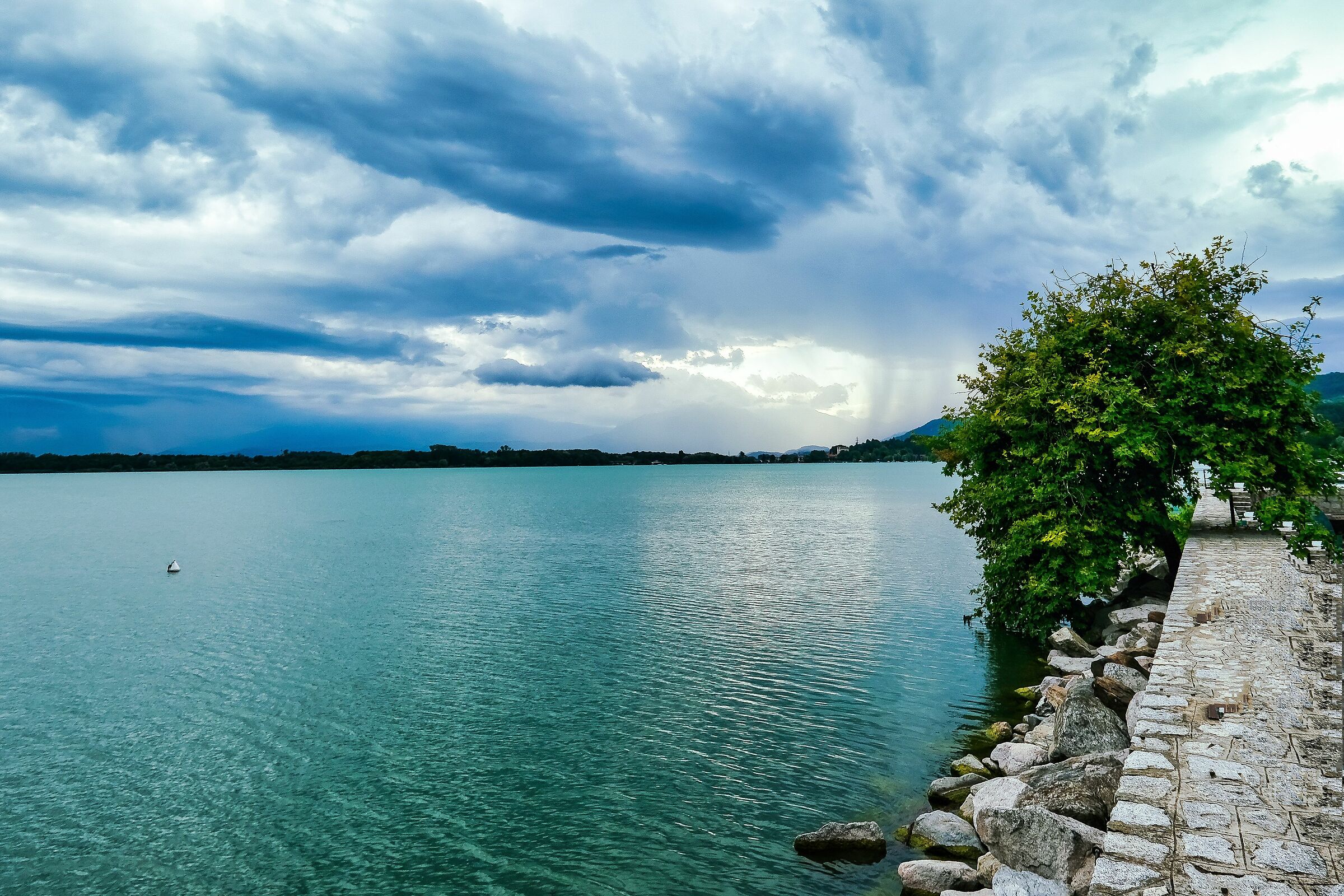 Temporale al lago