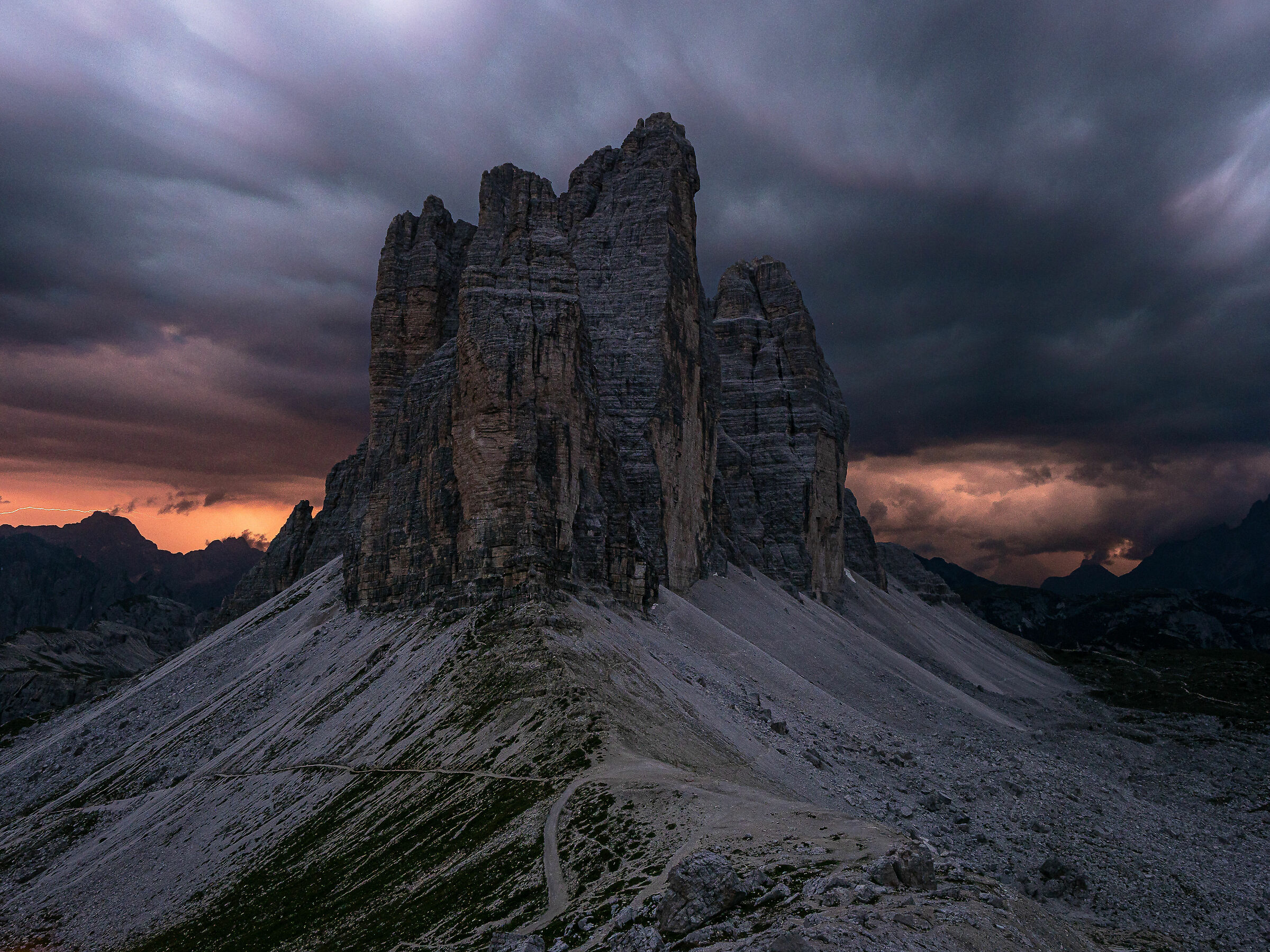 aspettando il tramonto ...ma  arriva il temporale