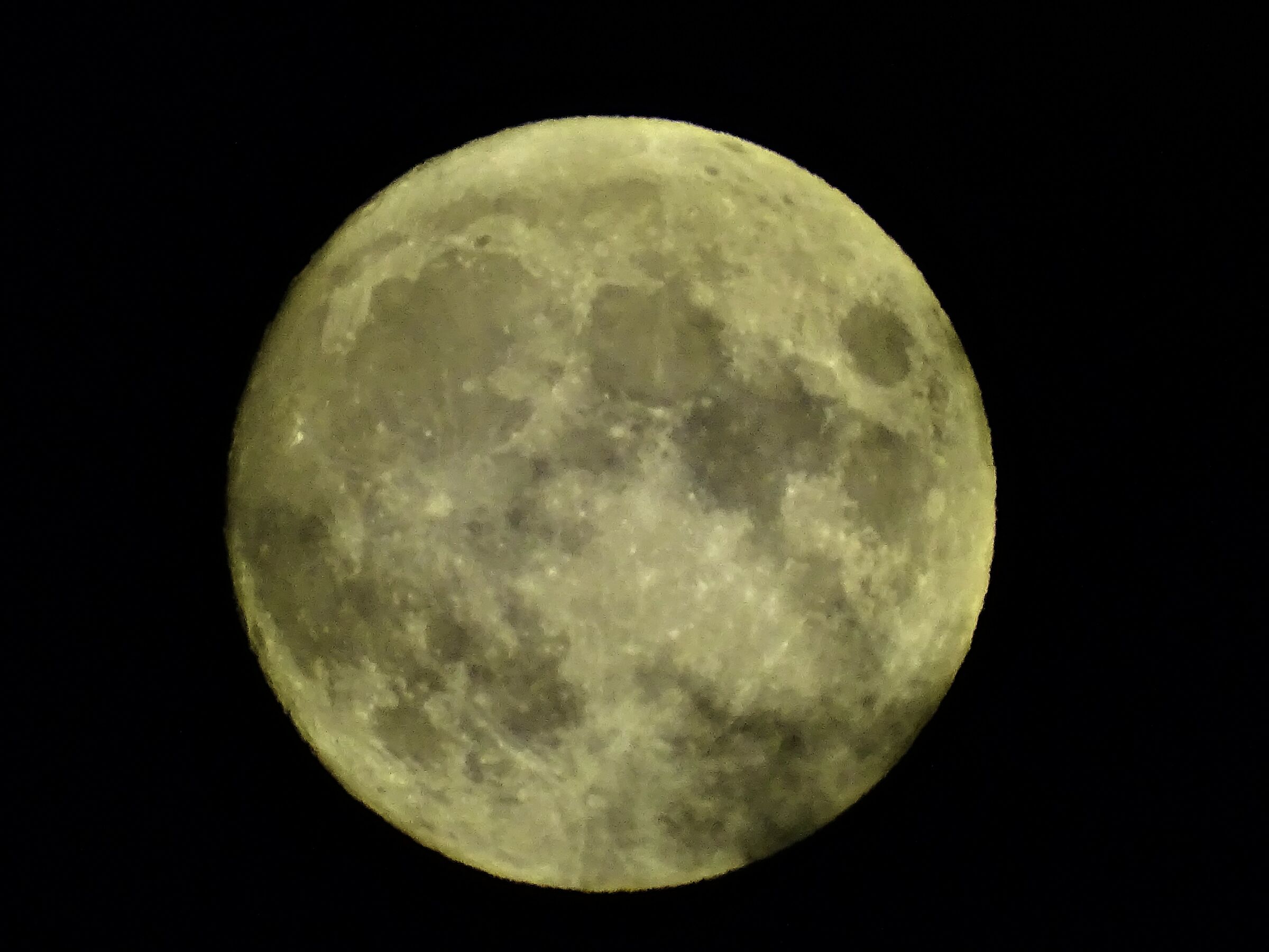 luna quasi piena..