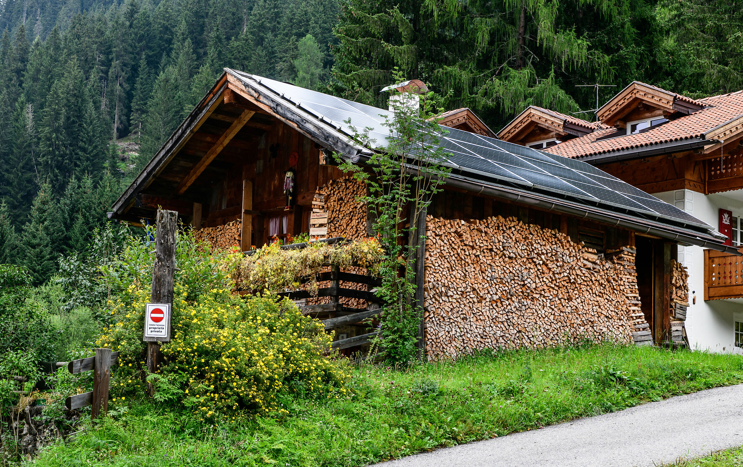 Dolomites-Canazei (tn), winter supply