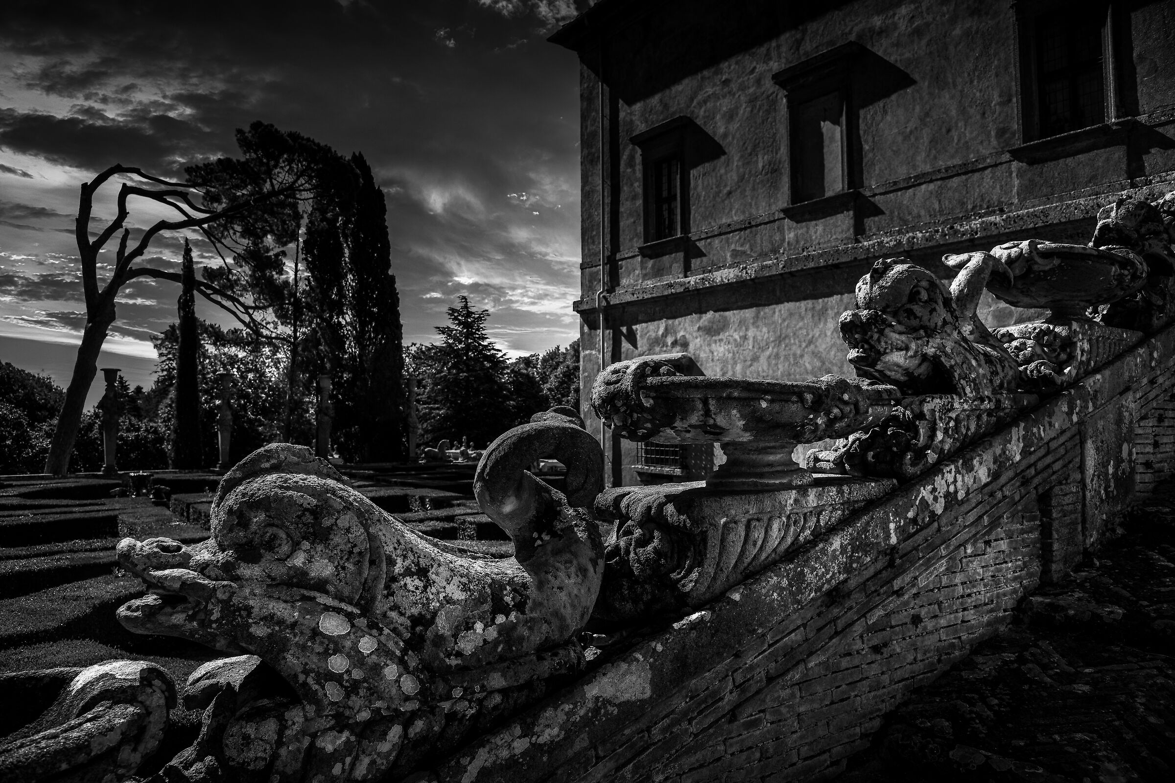 "Case of Pleasure" and its gardens