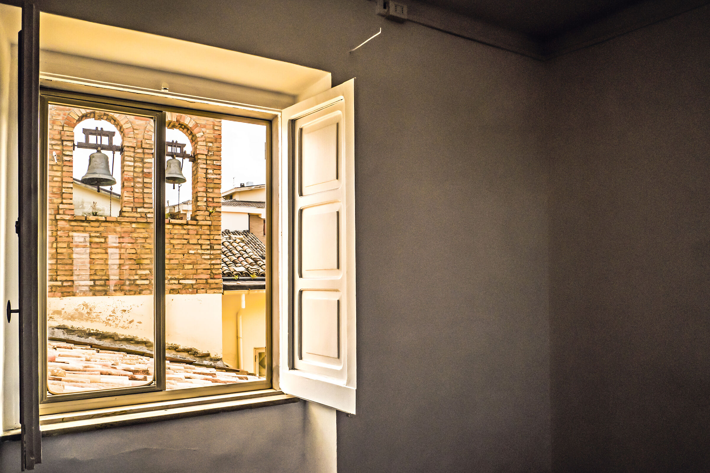 la finestra sul campanile
