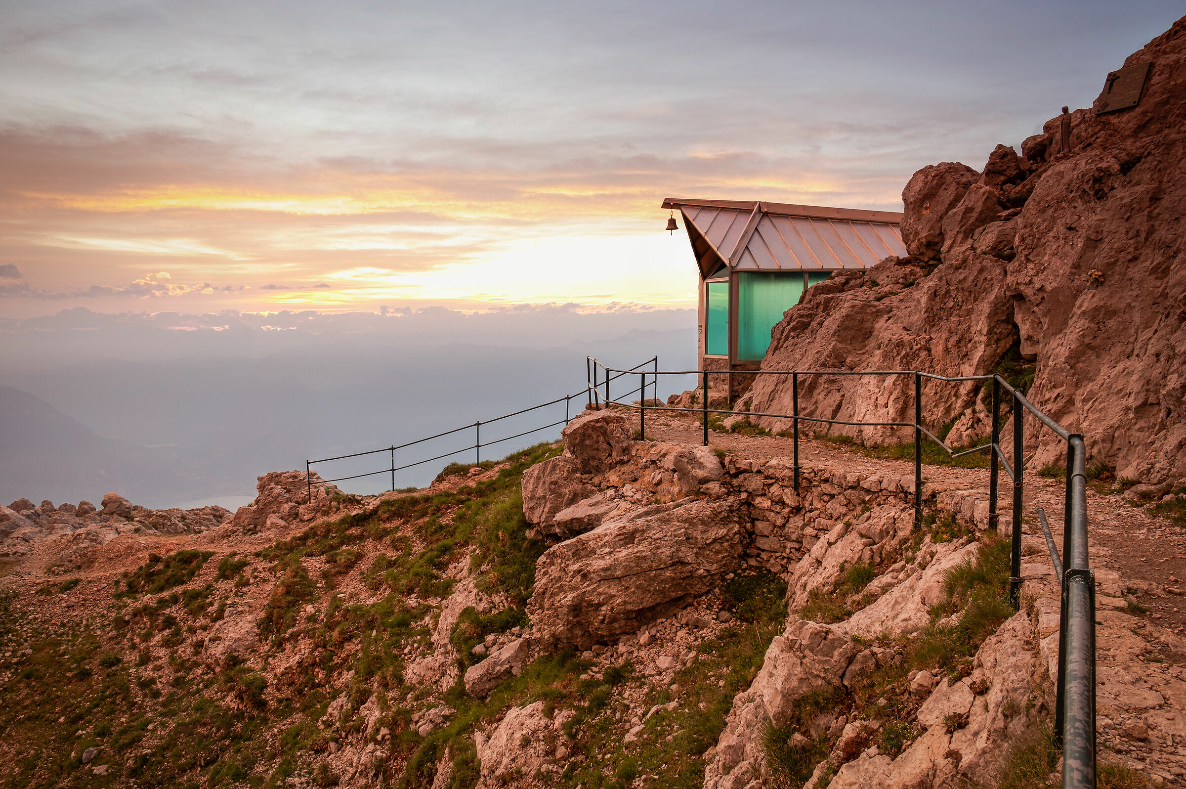 Cappella sul rifugio Brioschi, Grigne settentrionali