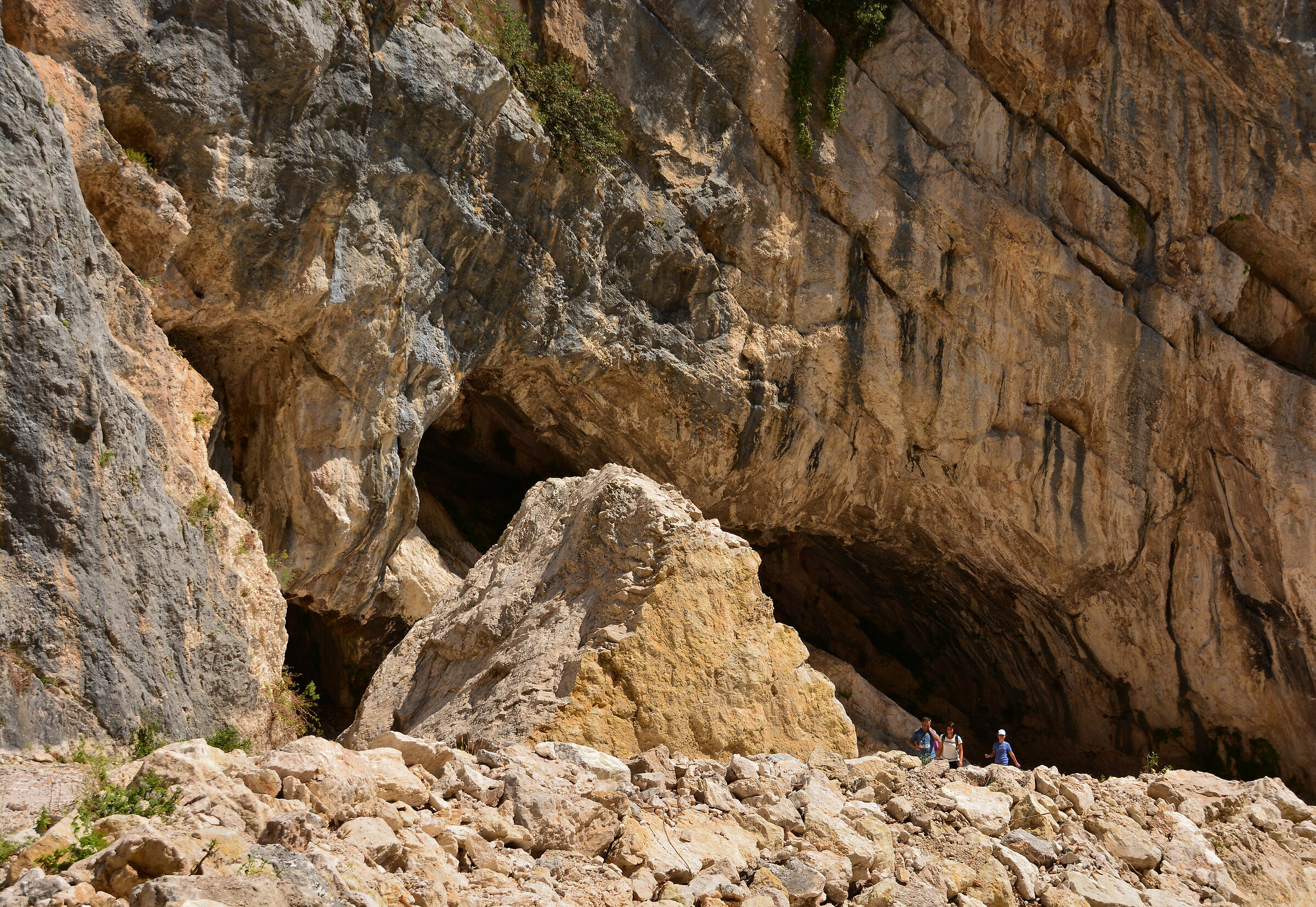 Passeggiata tra le rocce