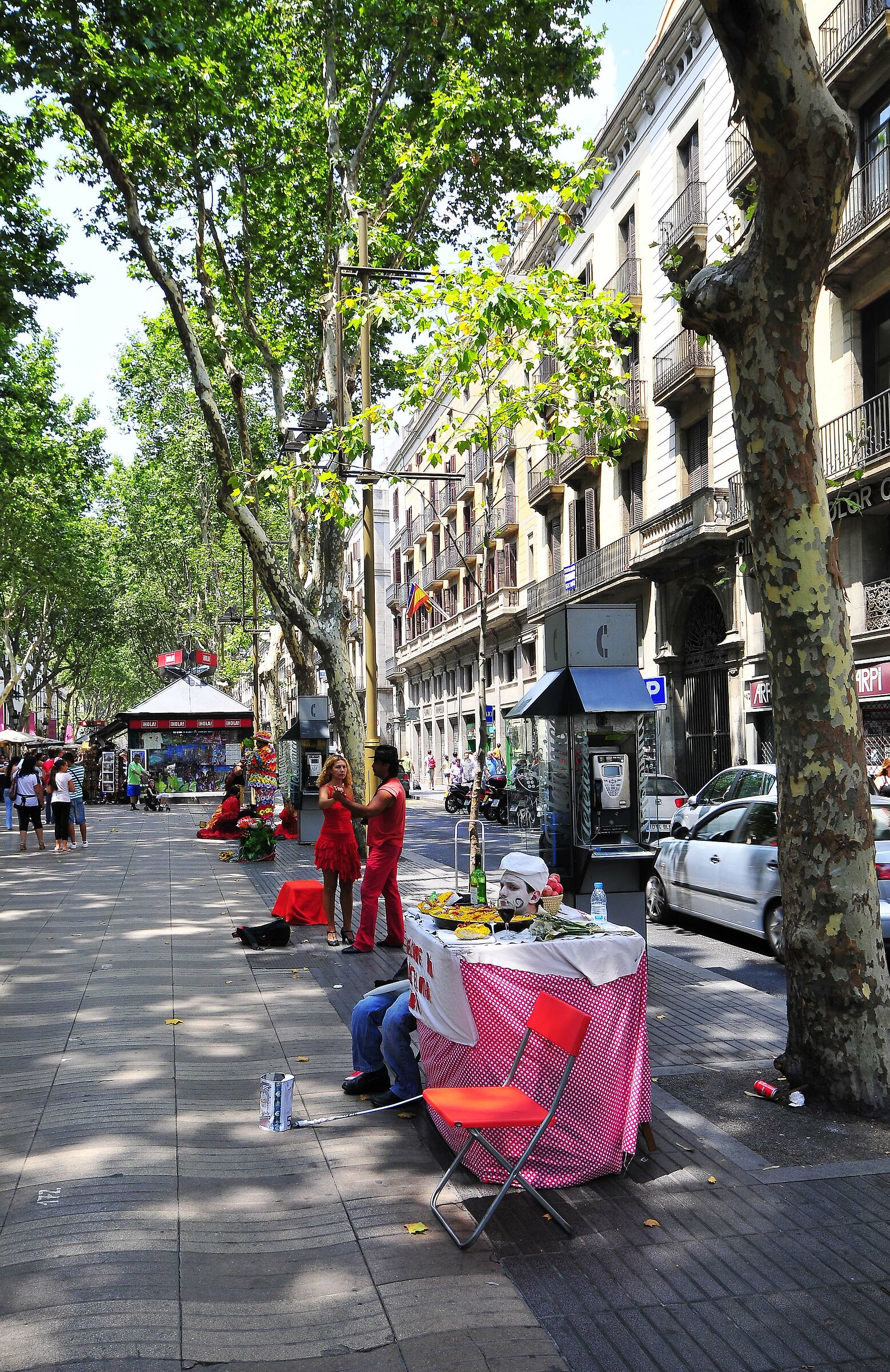 personaggi curiosi lungo la Rambla 2