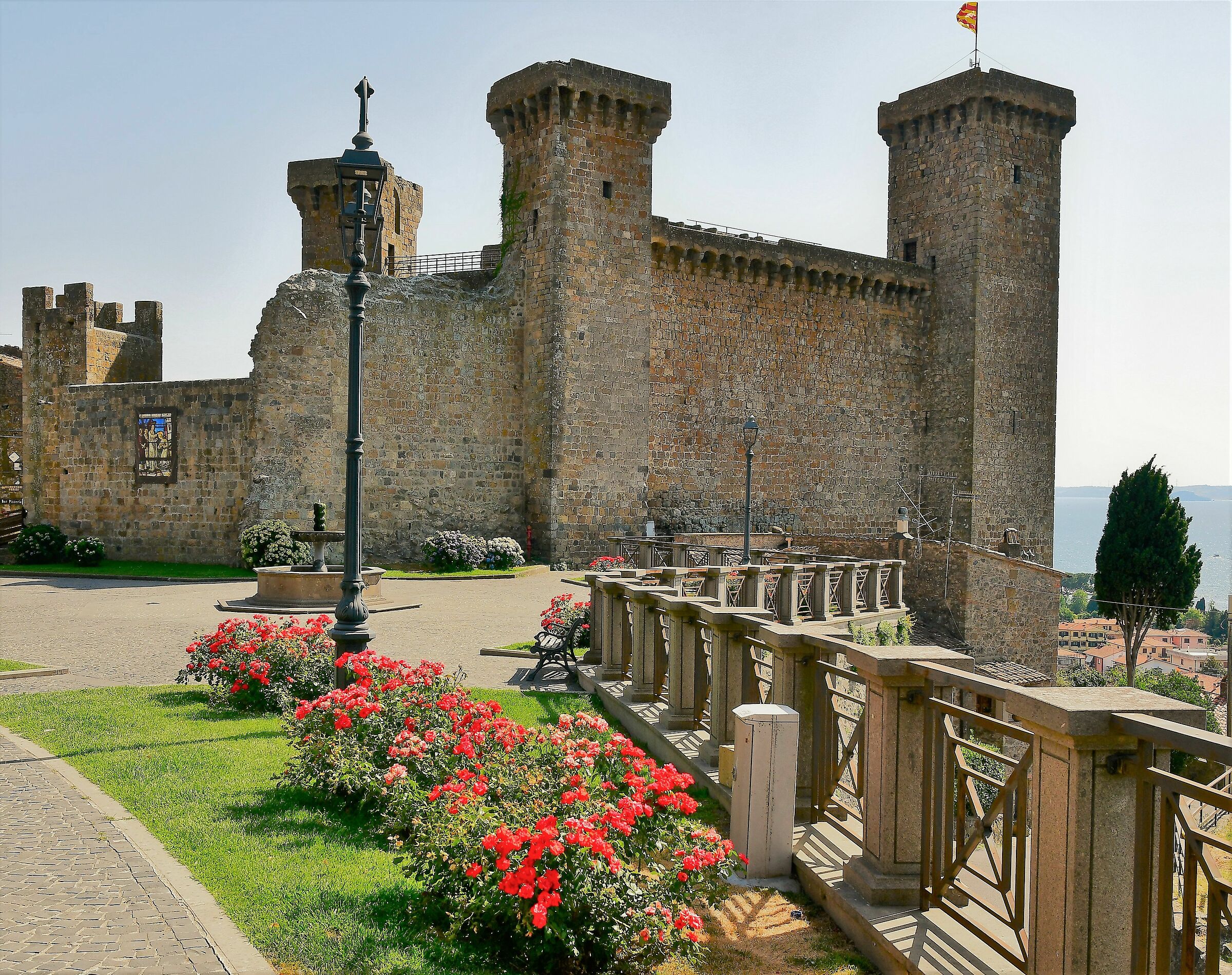 il castello di bolsena.