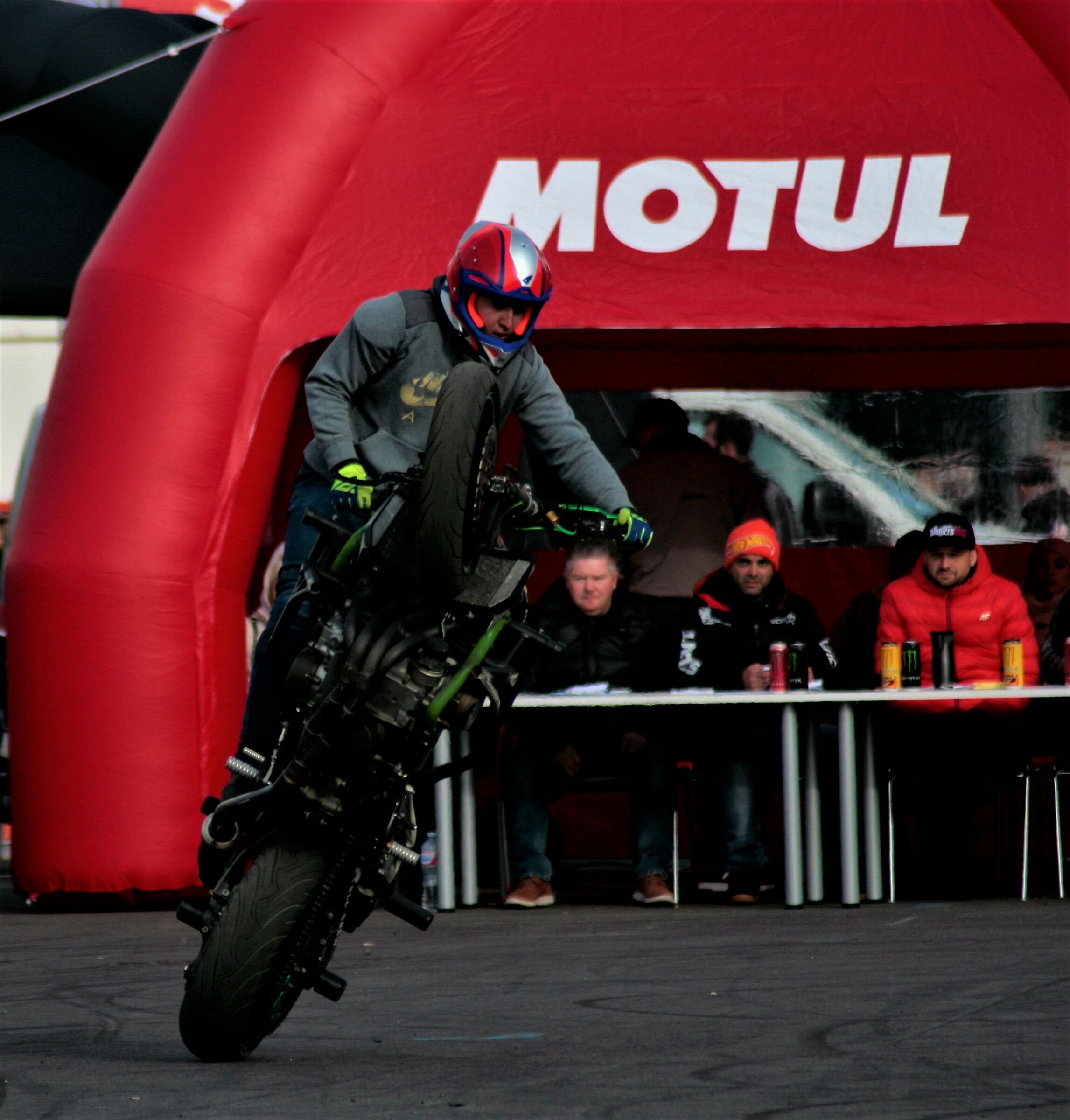 Sotto gli occhi dei giudici