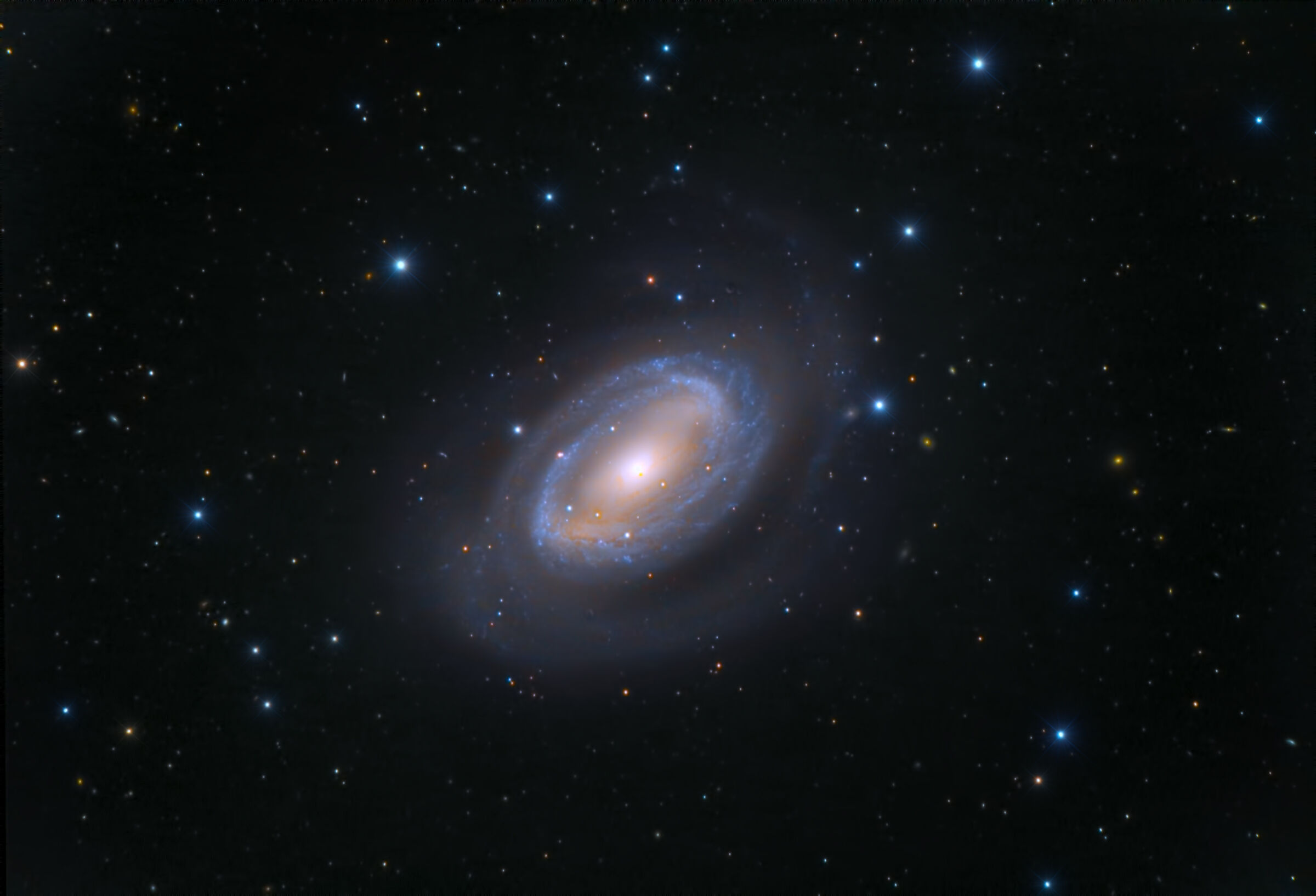 ngc 4725