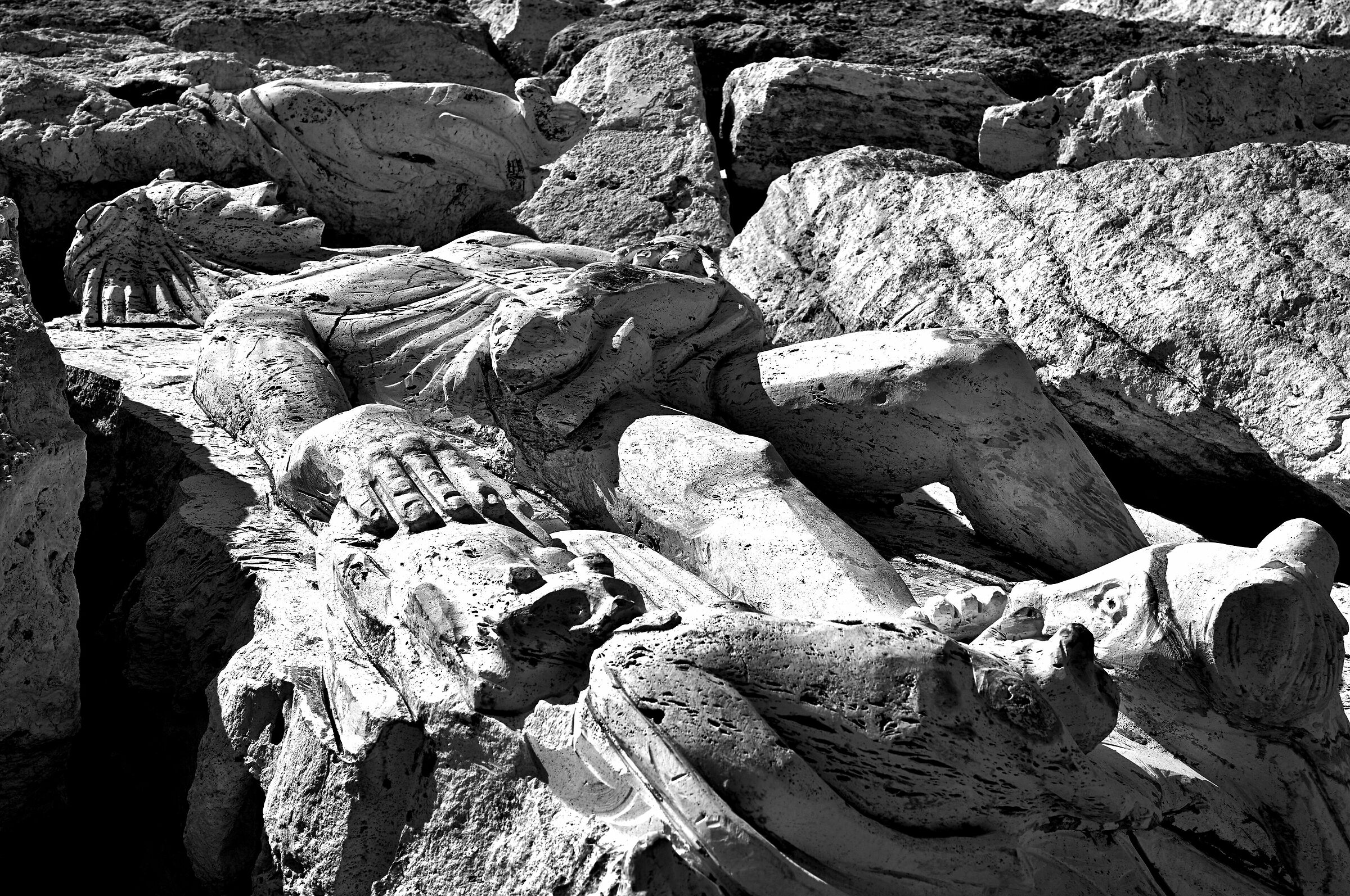 Raccolta opere in Travertino Molo Sud