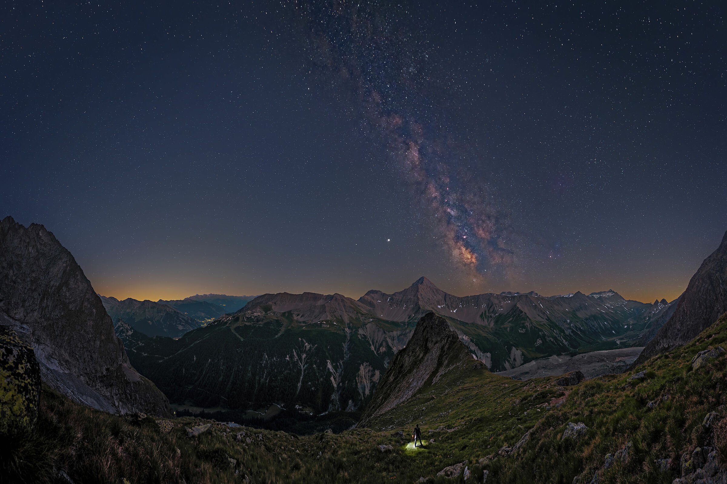 Alone in front of the stars