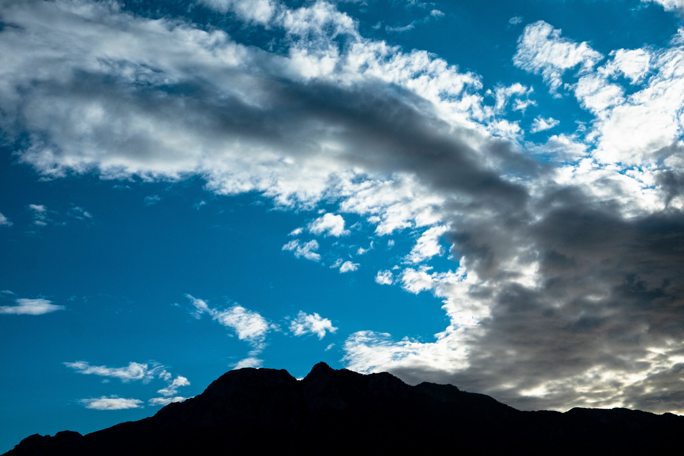 Silhouette Monte Finestra
