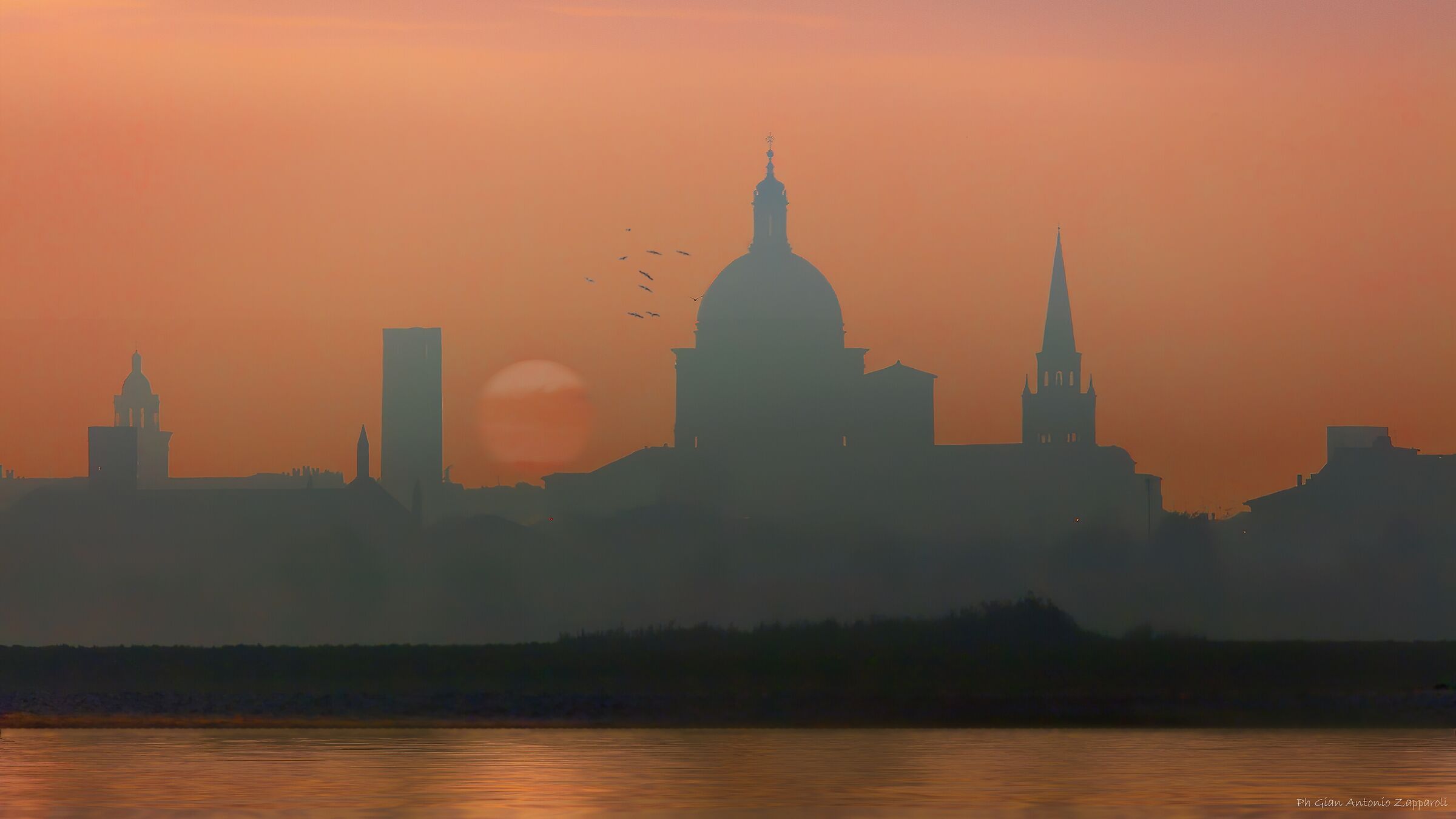 Mantua's profile at dawn