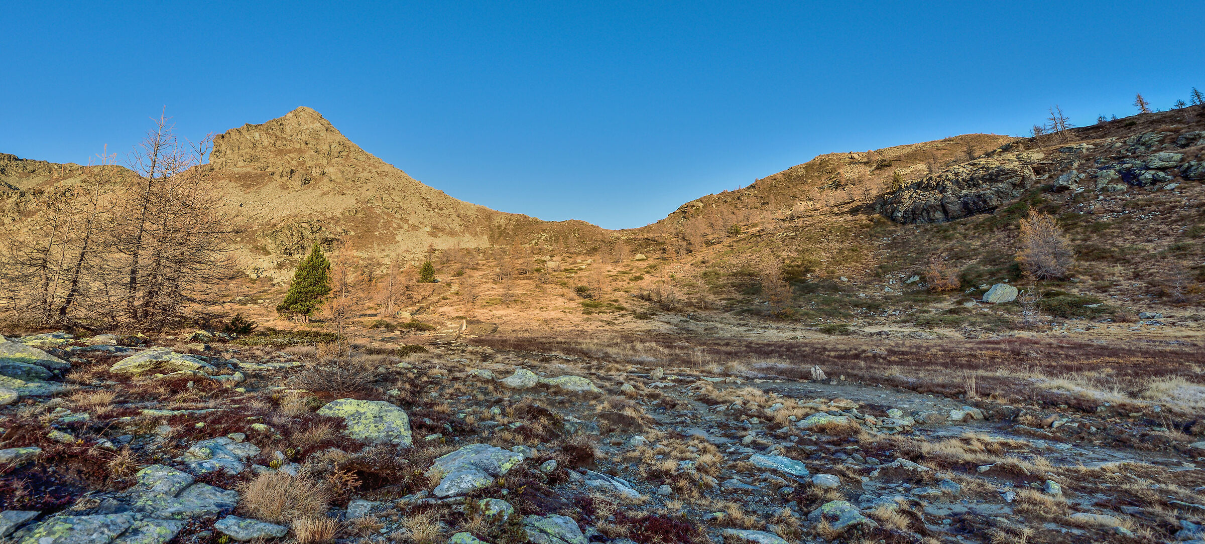 ecco il Col del Lago Bianco 2300m
