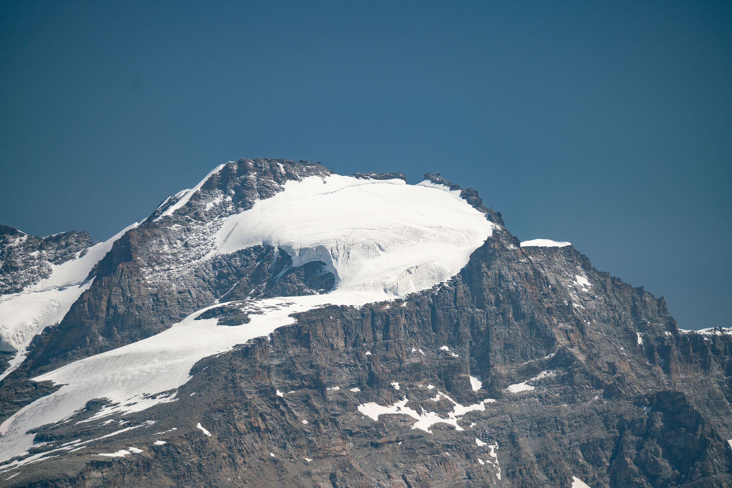 Gran Paradiso 4061 from Pointe Pers