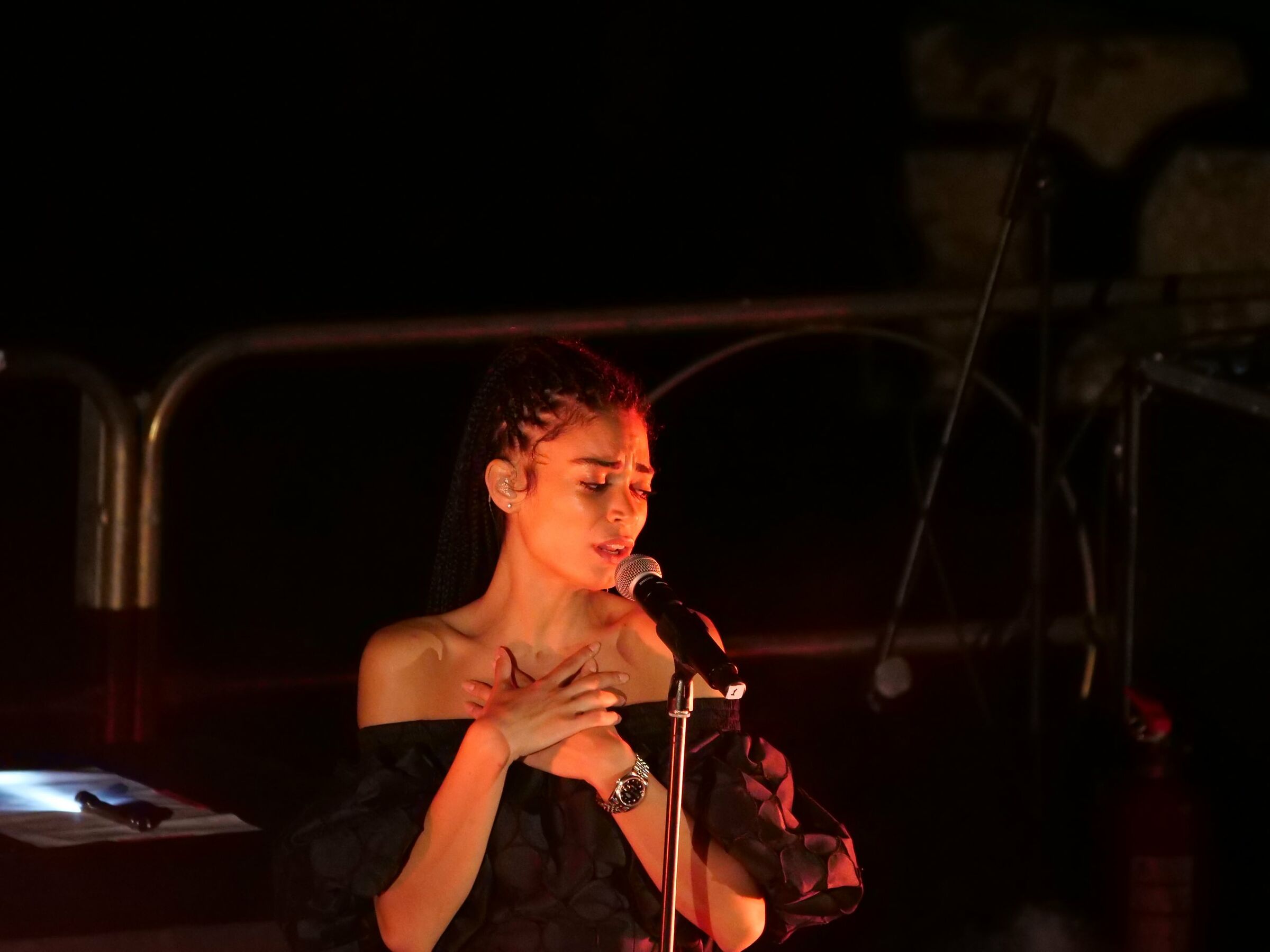 Elodie al teatro greco di Tindari