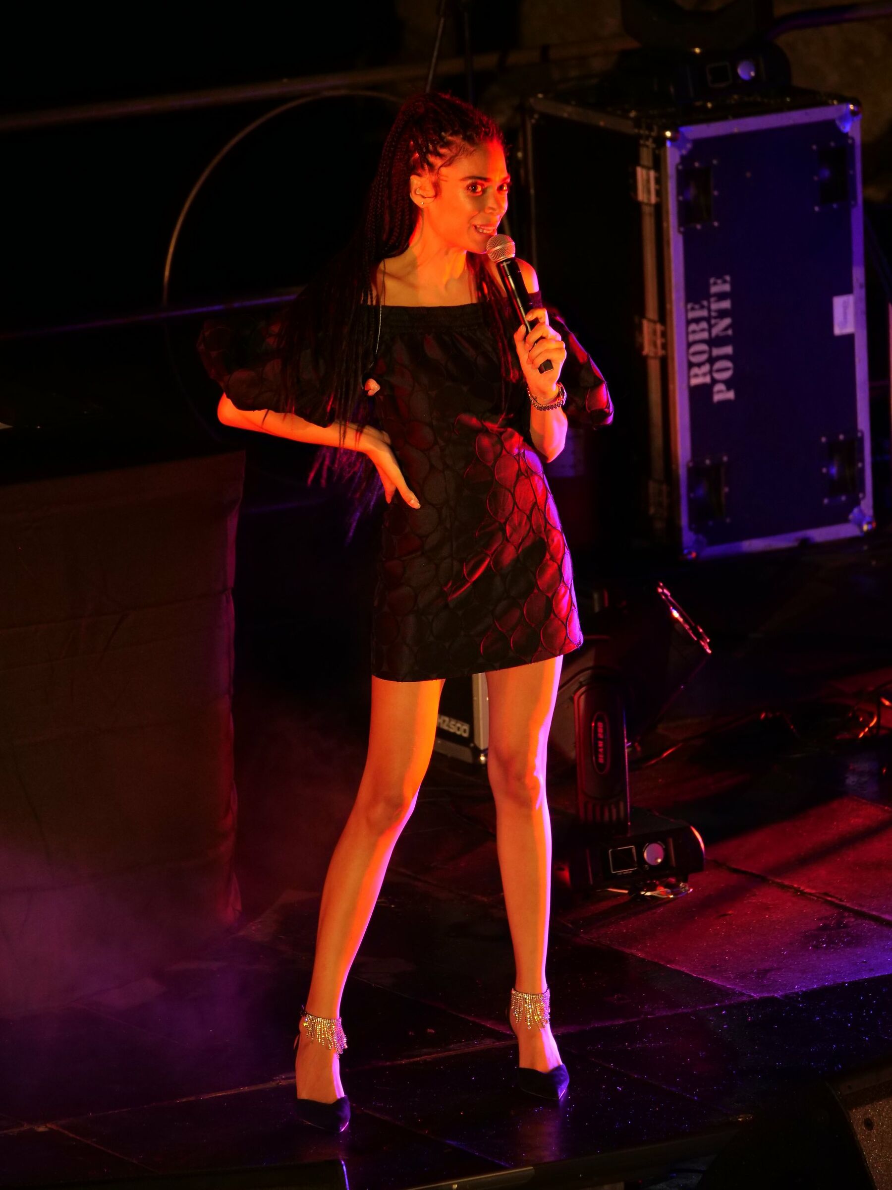 Elodie  al teatro greco di Tindati