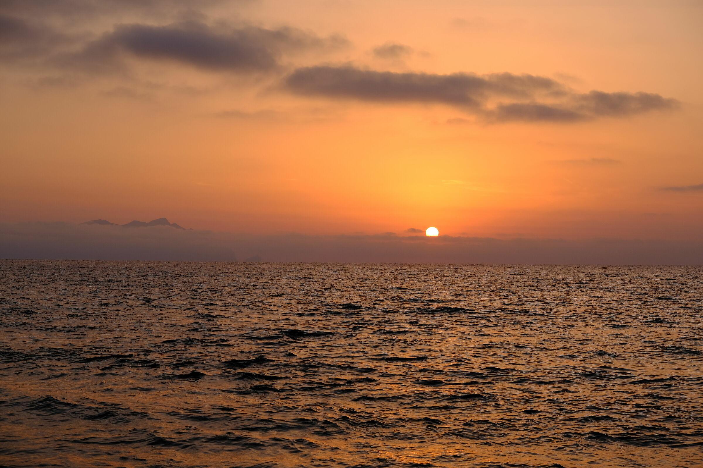 tramonto a Favignana guardando Levanzo