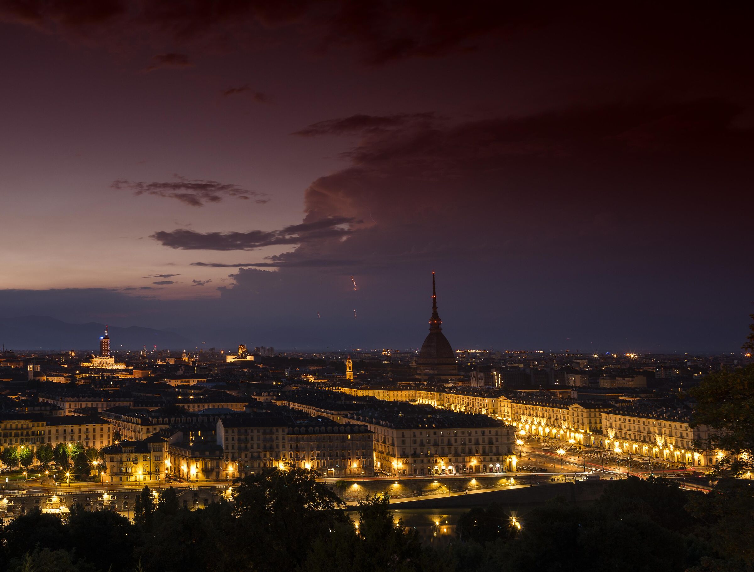 Fulmini in lontananza