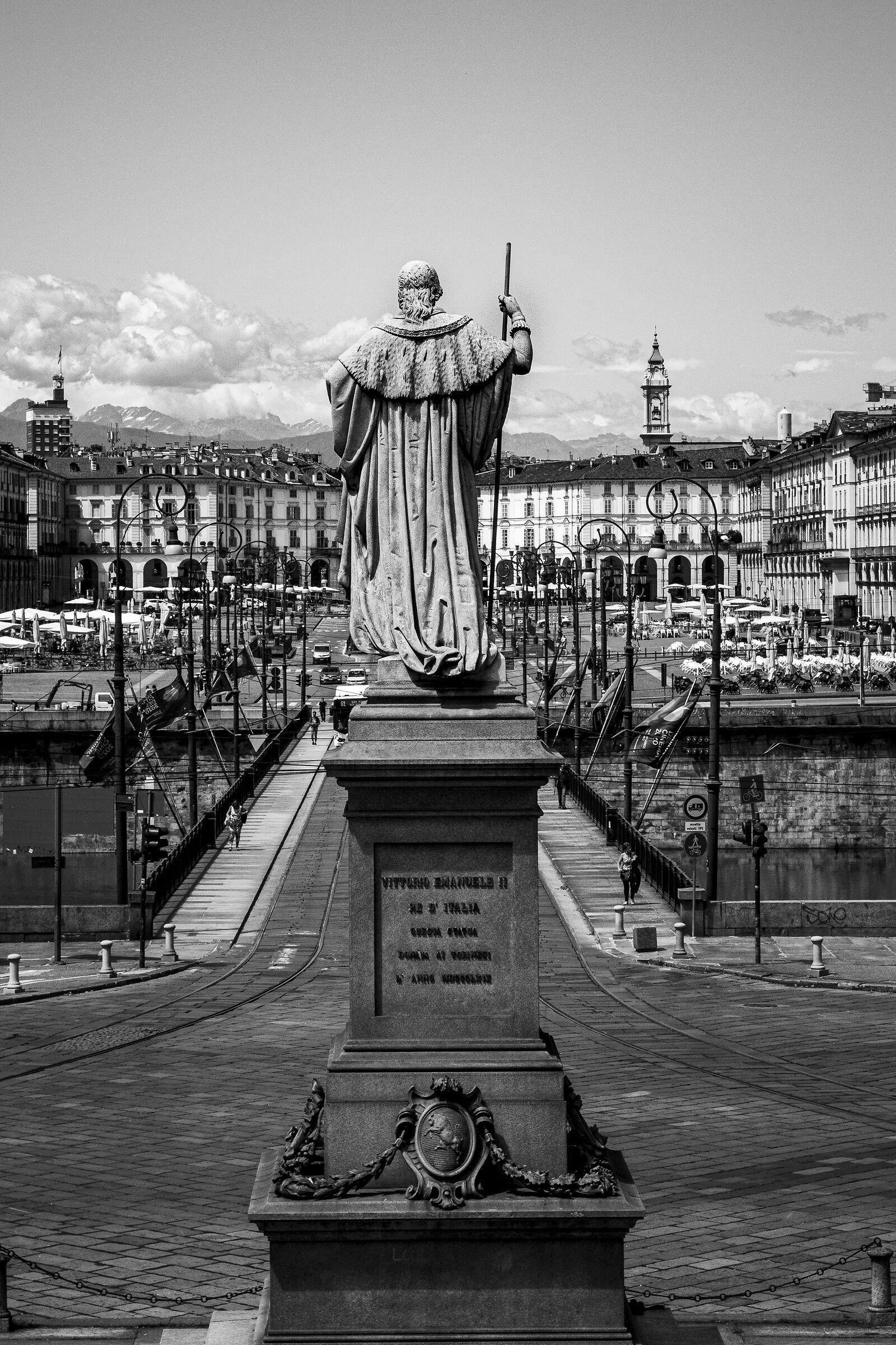 Statue grand mother - torino