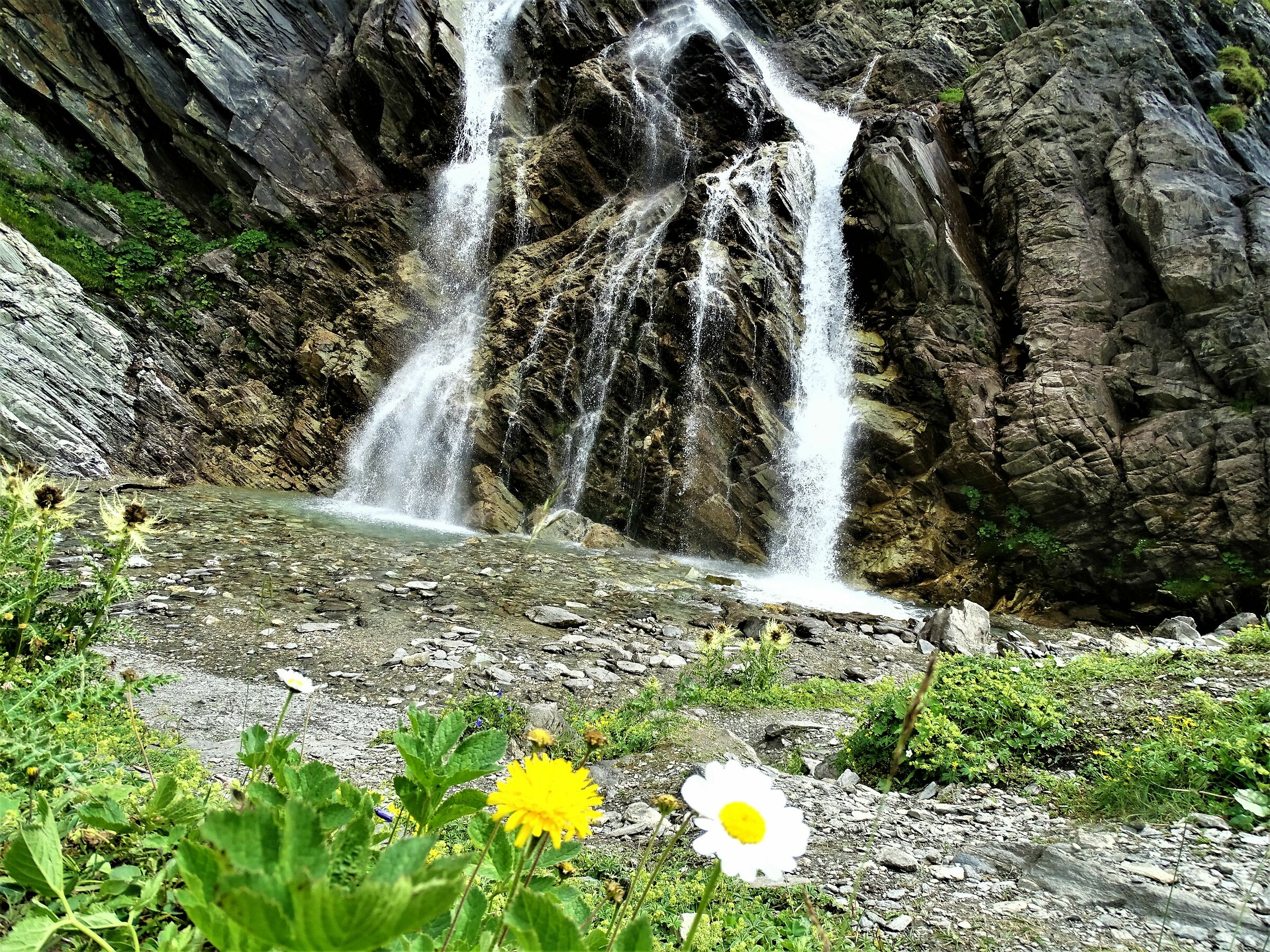 waterfalls loc. scarfiotti shelter