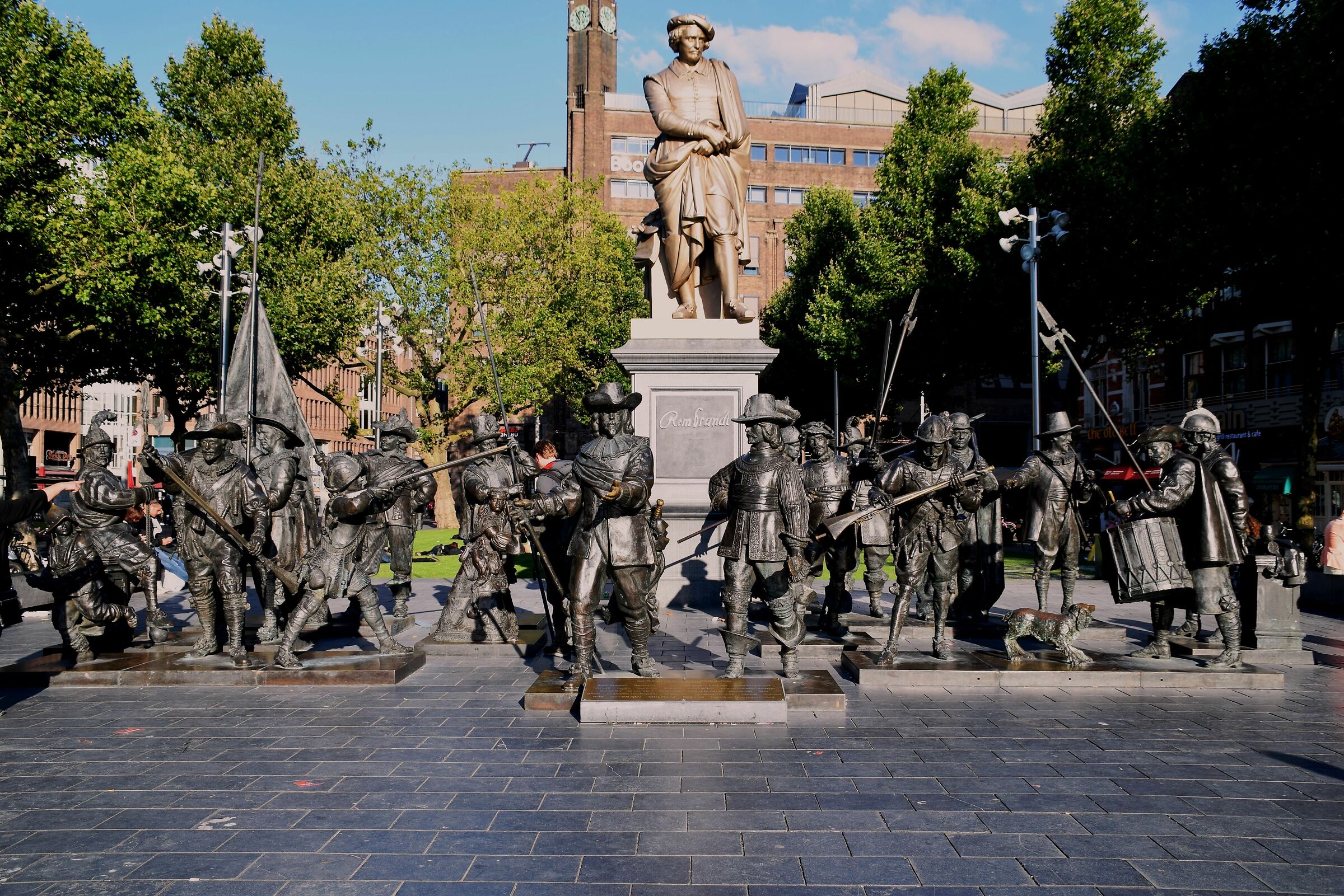 Monumento alla "Ronda di Notte di Rembrandt"