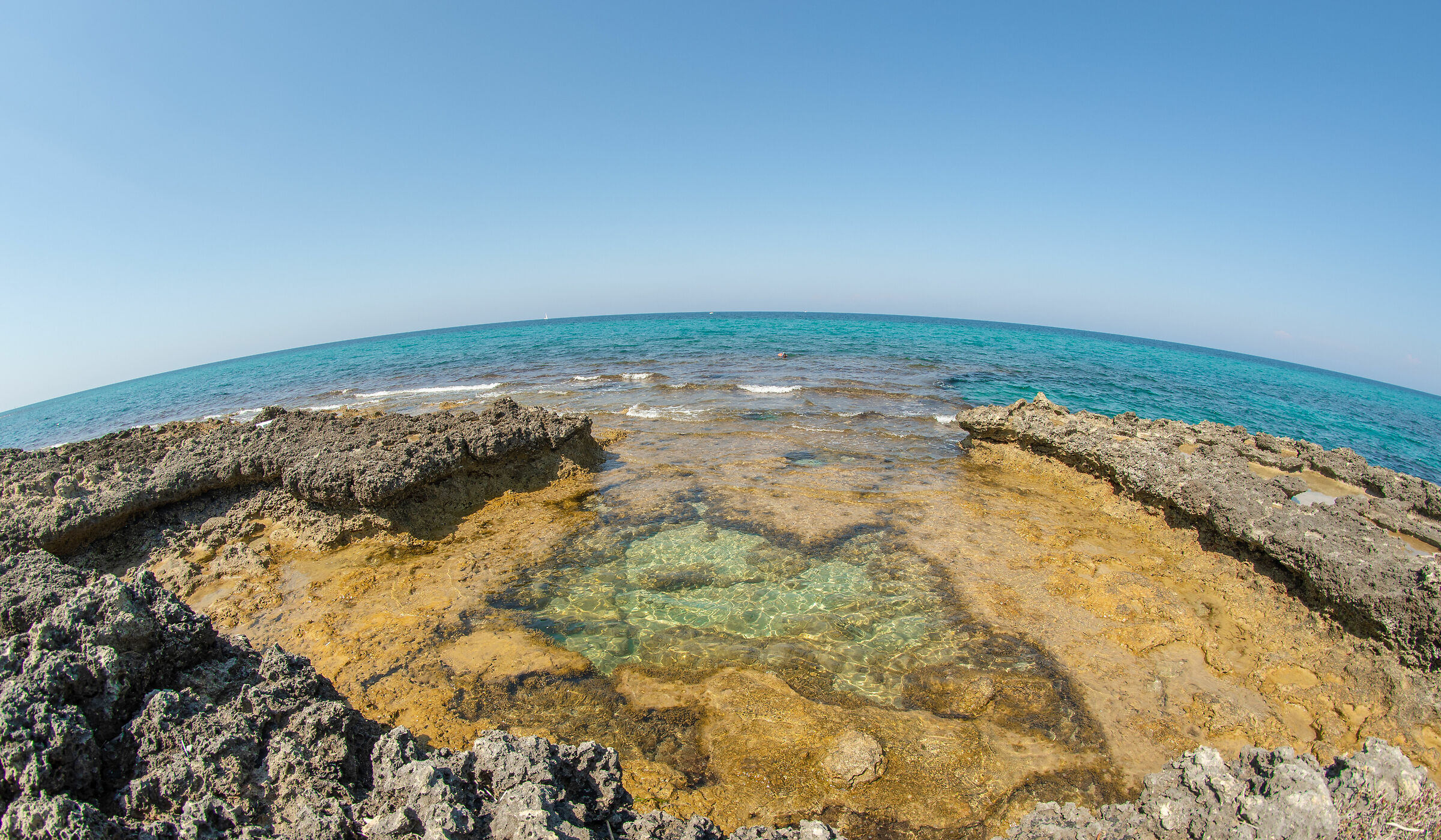 Cliff Tower Pozzelle Ostuni