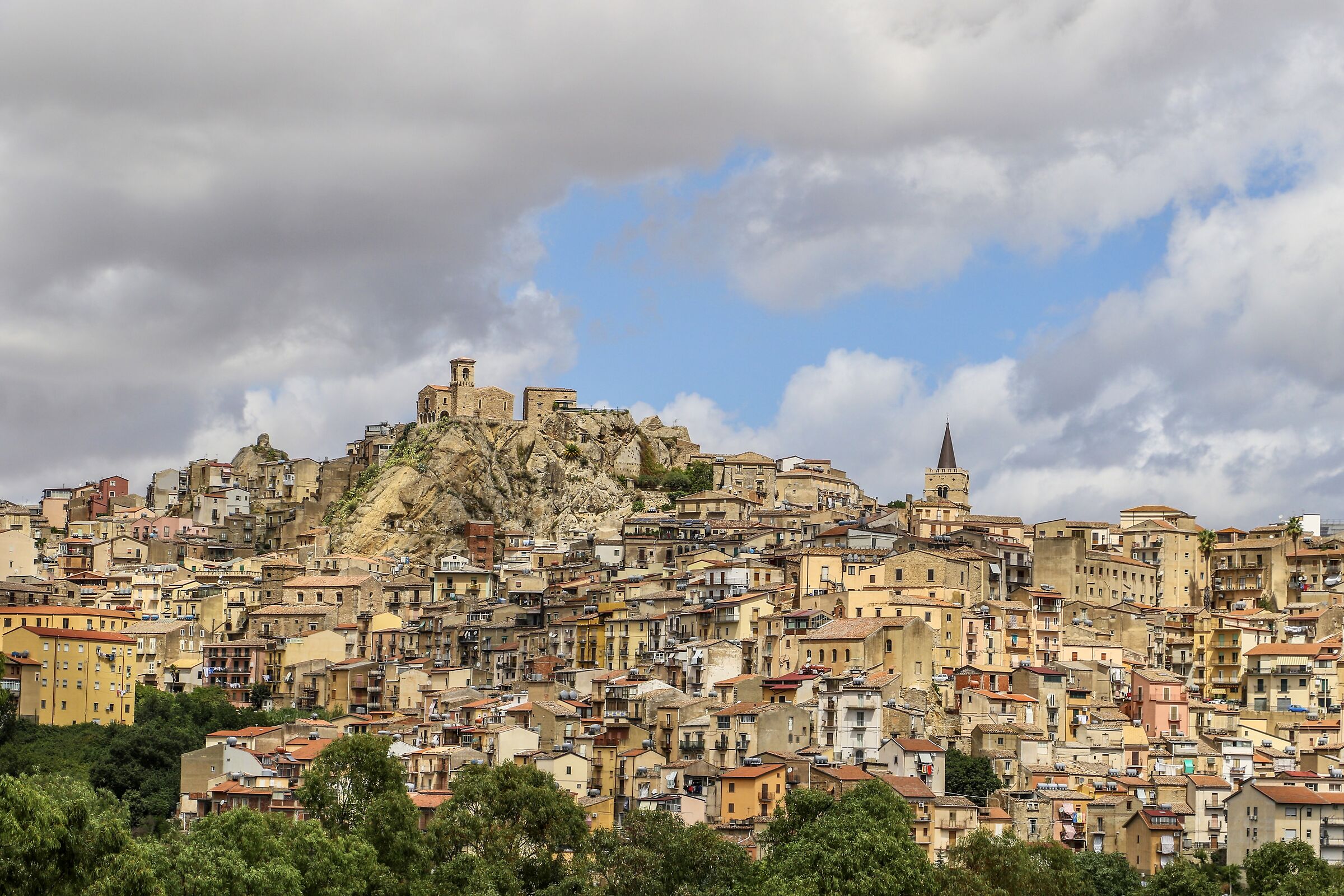 Nicosia (Enna), veduta.