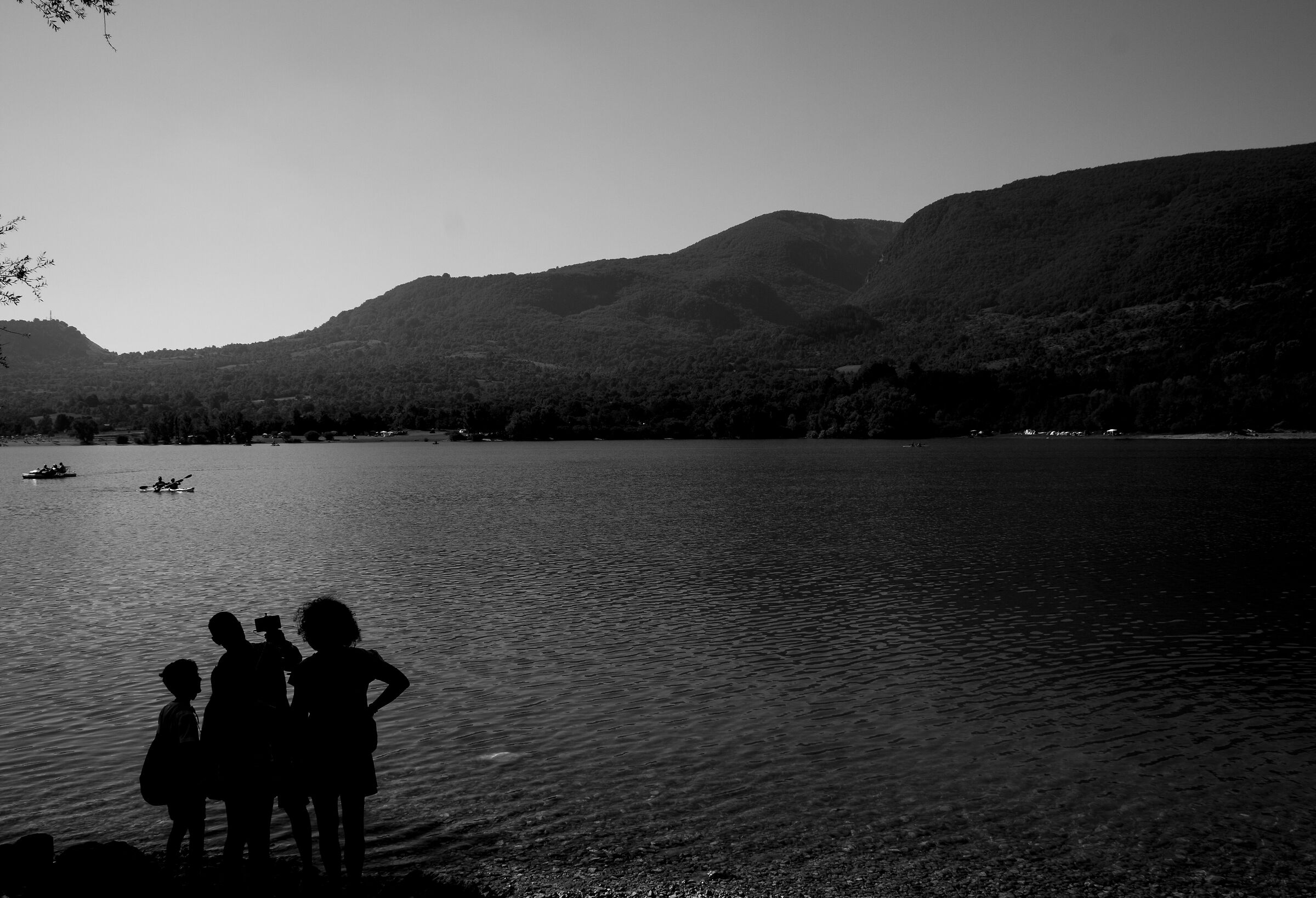 Ombre sul lago